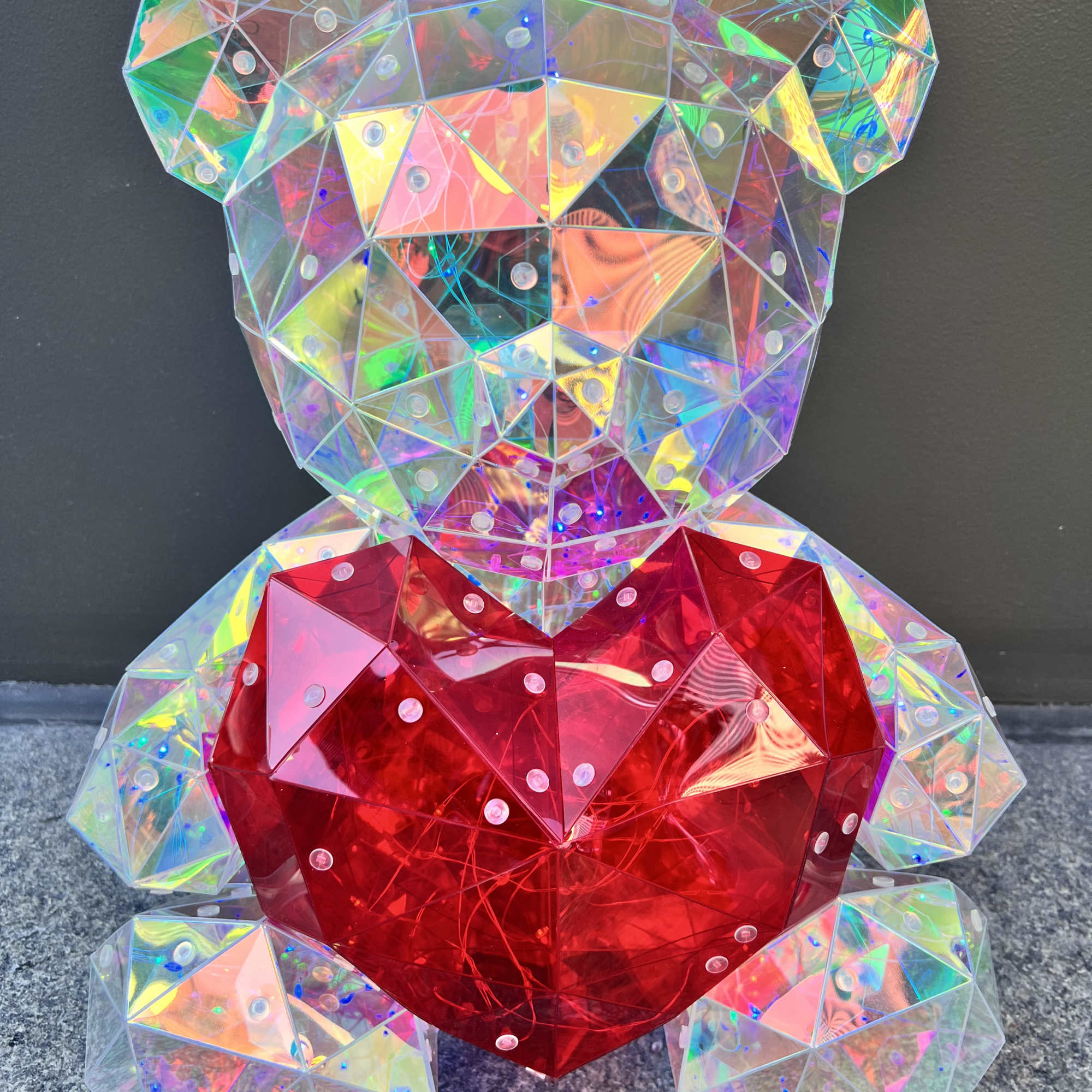 LED Crystal Heart Teddy Bear with USB Plug. Has 4 different functions.