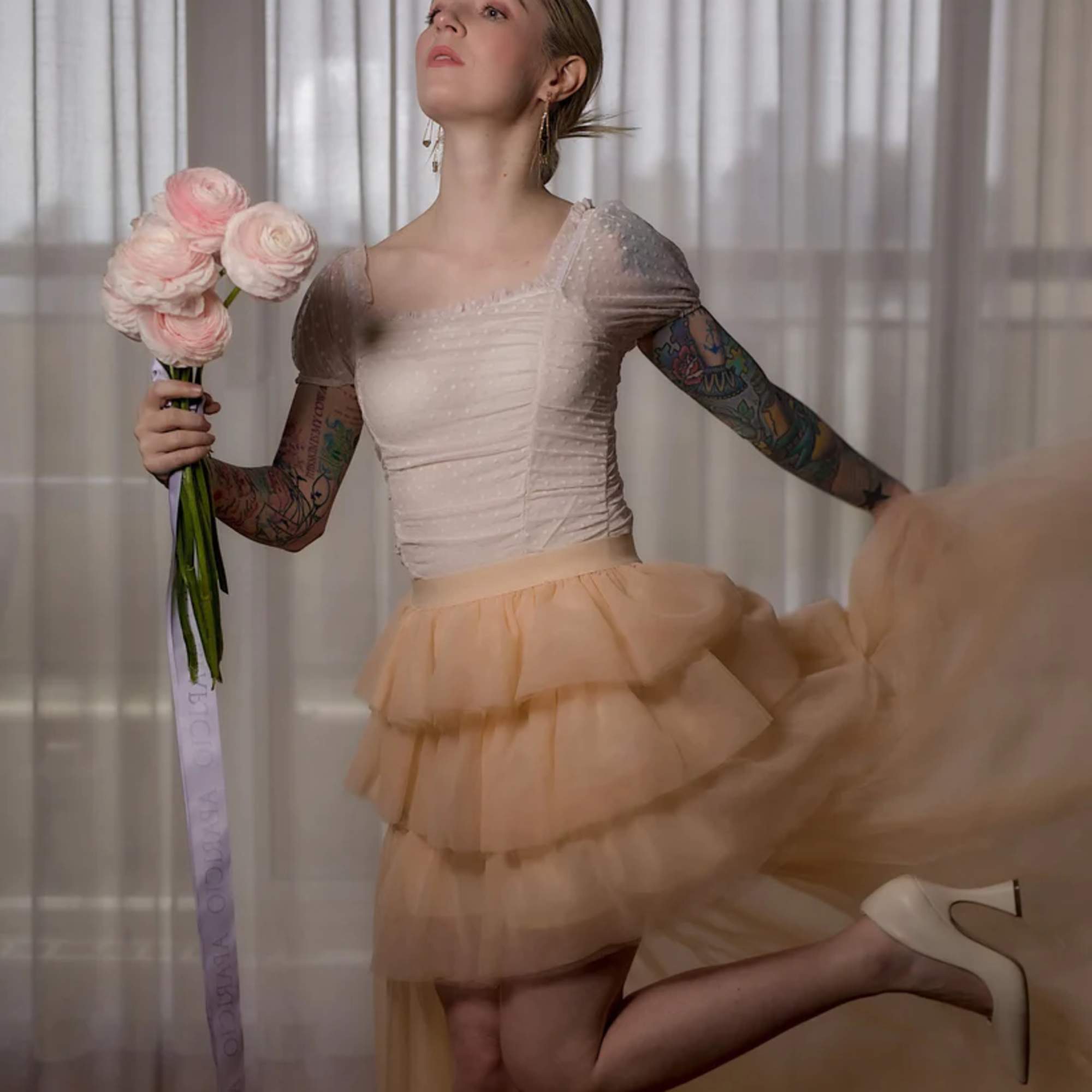 Our &quot;Model of Milan&quot; Simply Beautiful bouquet is a simple yet elegant