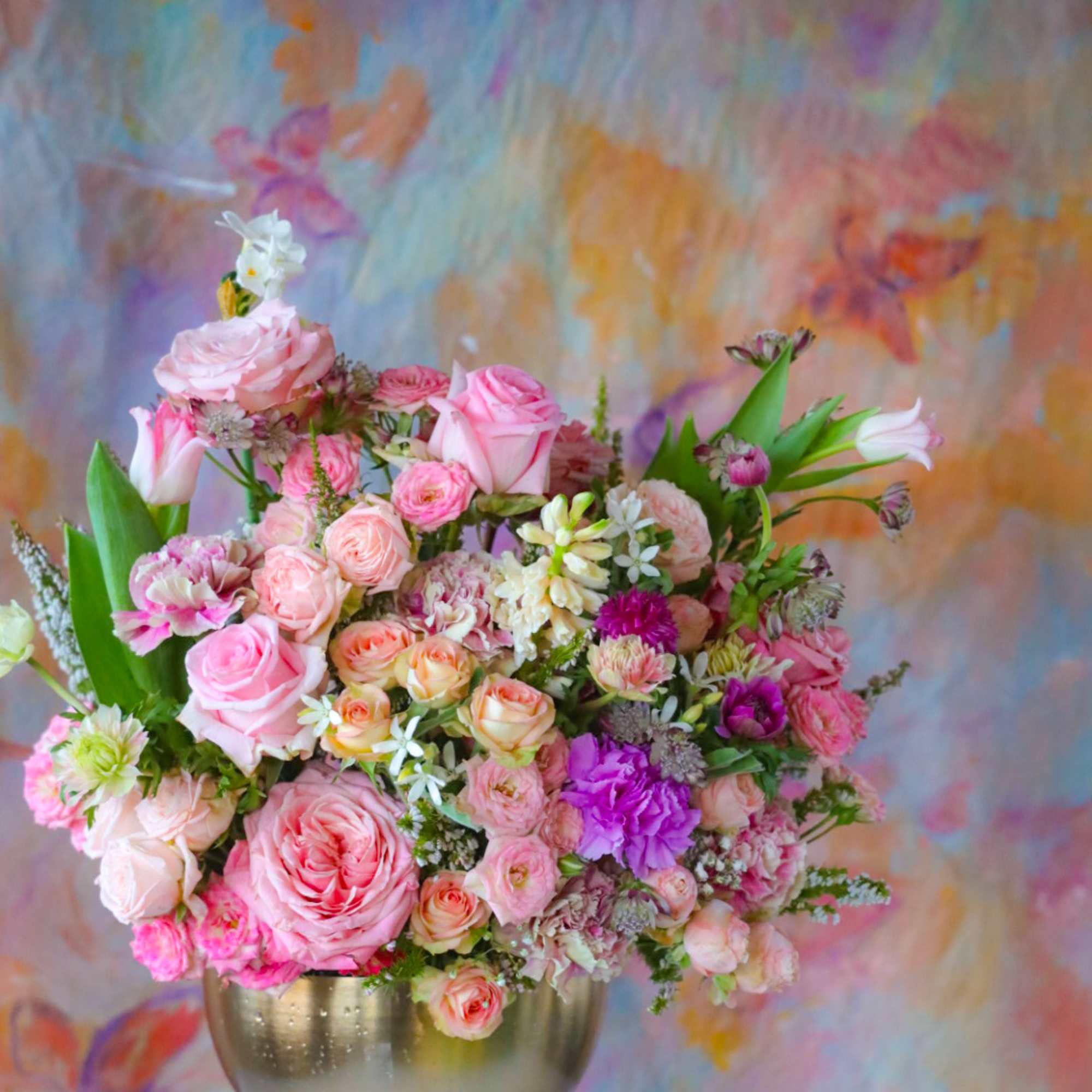 Resplendent Forester Butterfly Arrangement is for the JLo in your life. Graceful