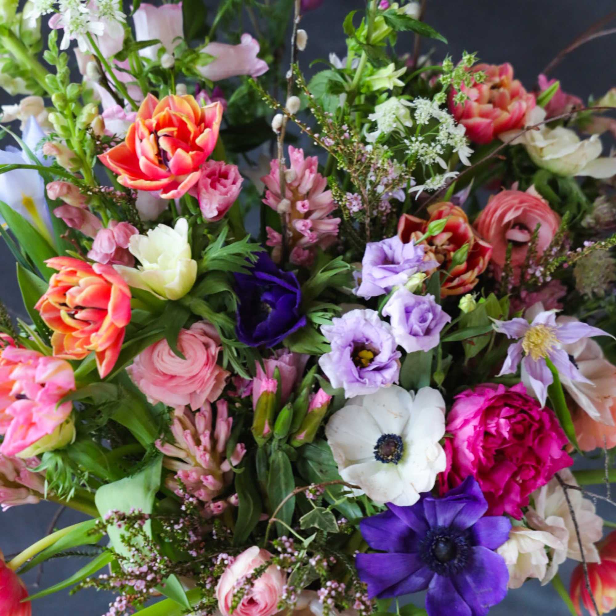 Floral poetry ode to Spring.
Embodying the unfurling Nature of the budding season.
Fragrant