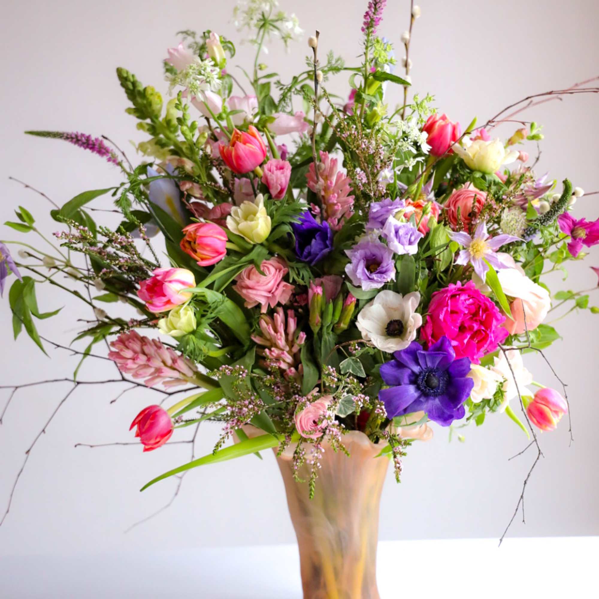 Floral poetry ode to Spring.
Embodying the unfurling Nature of the budding season.
Fragrant