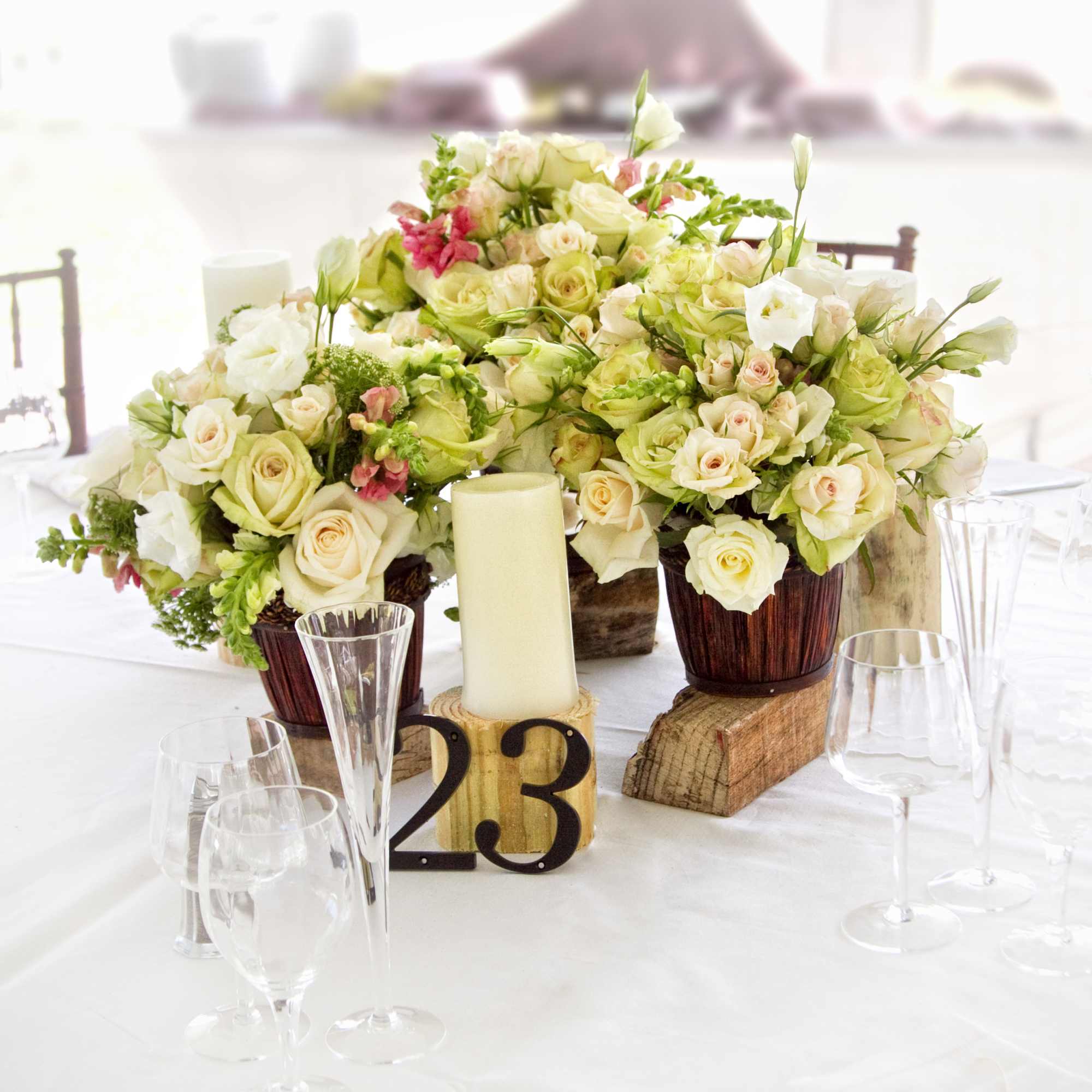 Arrangements for weddings, arches, centerpieces, bride's bouquet, salon's decor (price may change Arrangements for weddings, arches, centerpieces, bride's bouquet, salon's decor (price may change