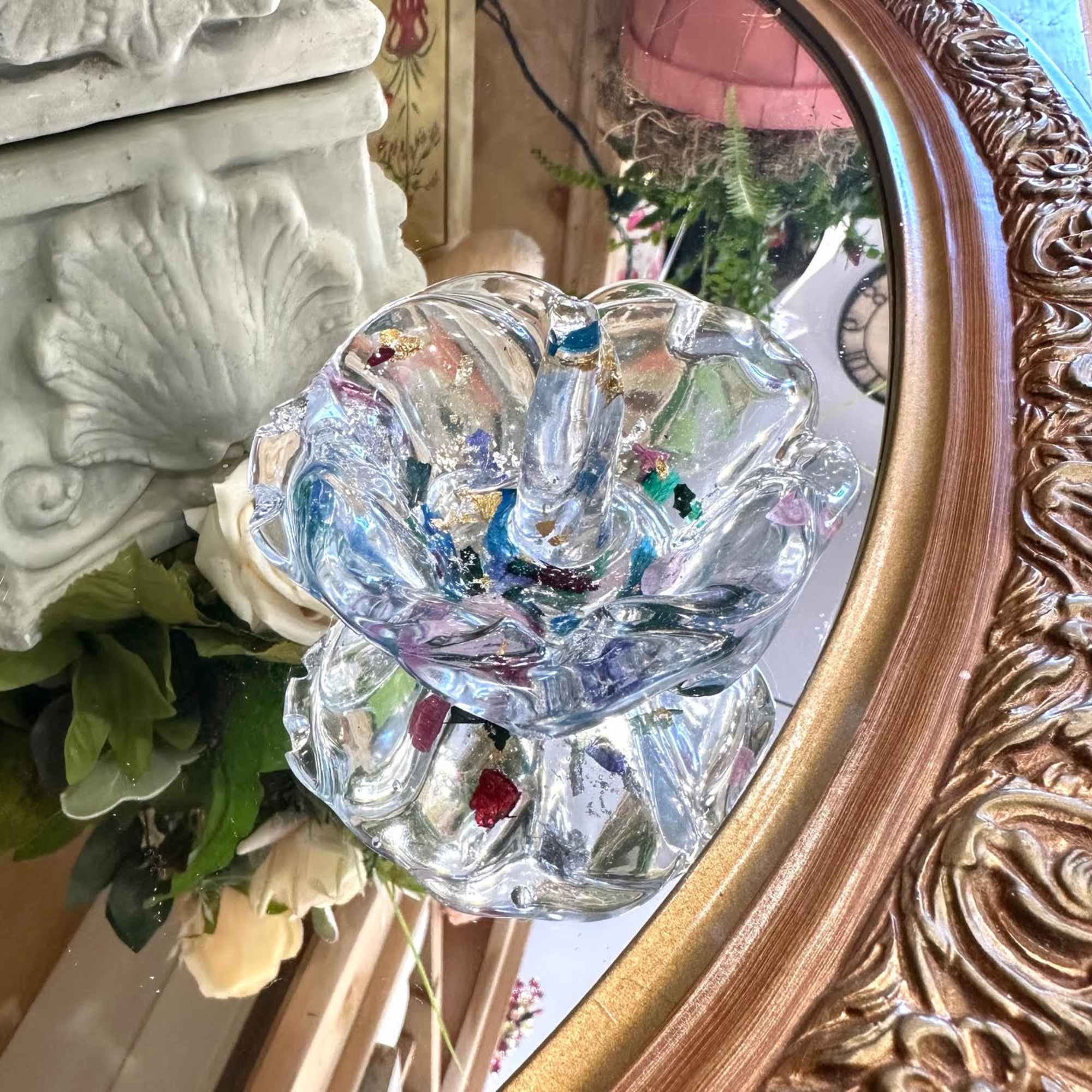 These custom-made resin ring trays are a perfect gift idea.  These