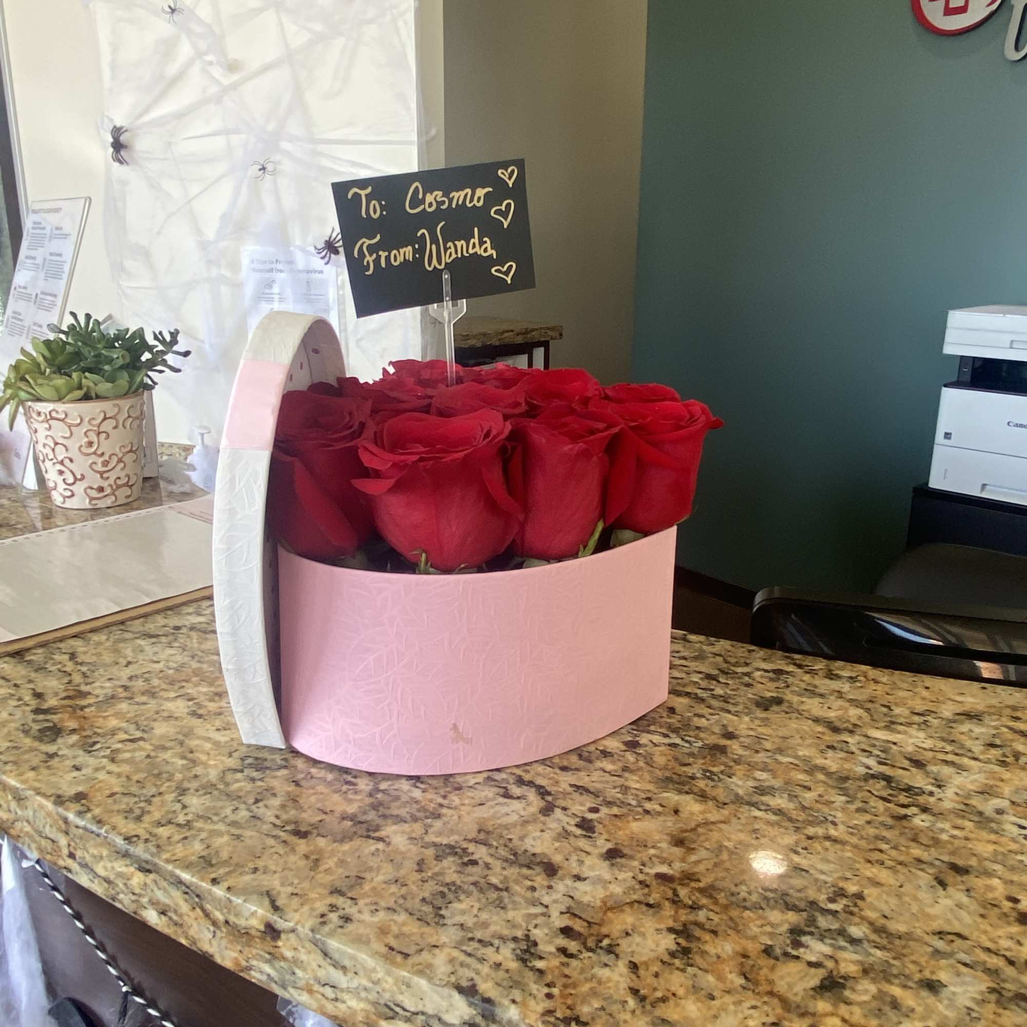 12 Red Roses Small Pink Heart