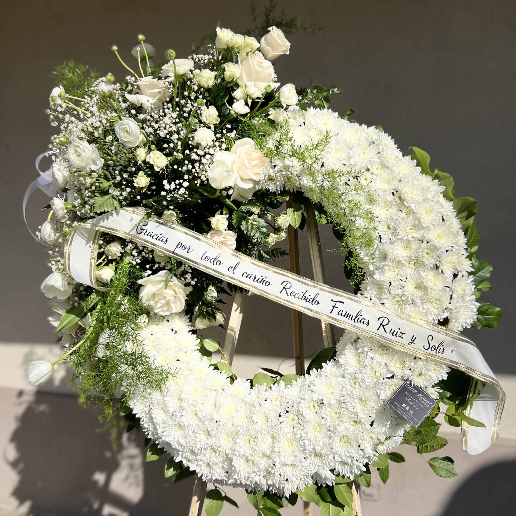 White Wreath Side Arrangement, Roses, and White Flowers.
30&quot; aprox.