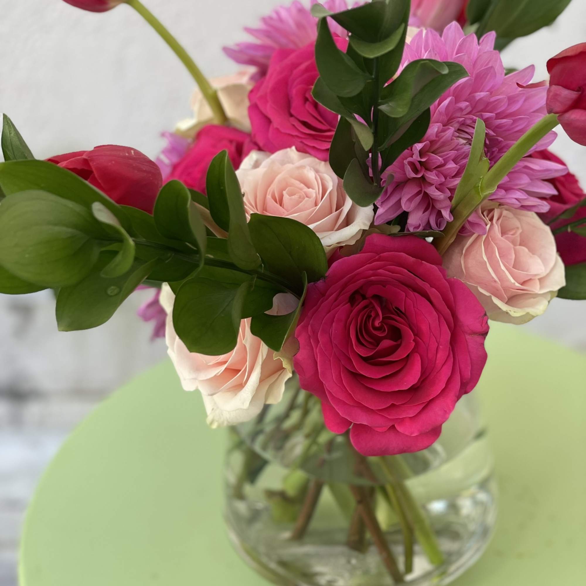 This exquisite combination of deep pinks to blush creates a display that