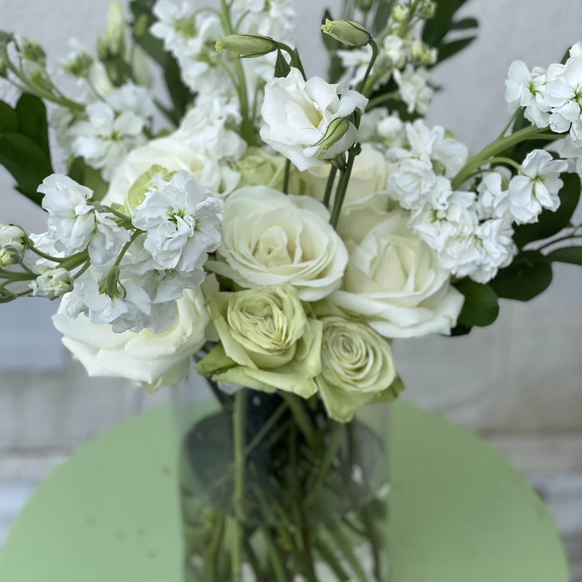 This classic combination of green and white is as elegant as it