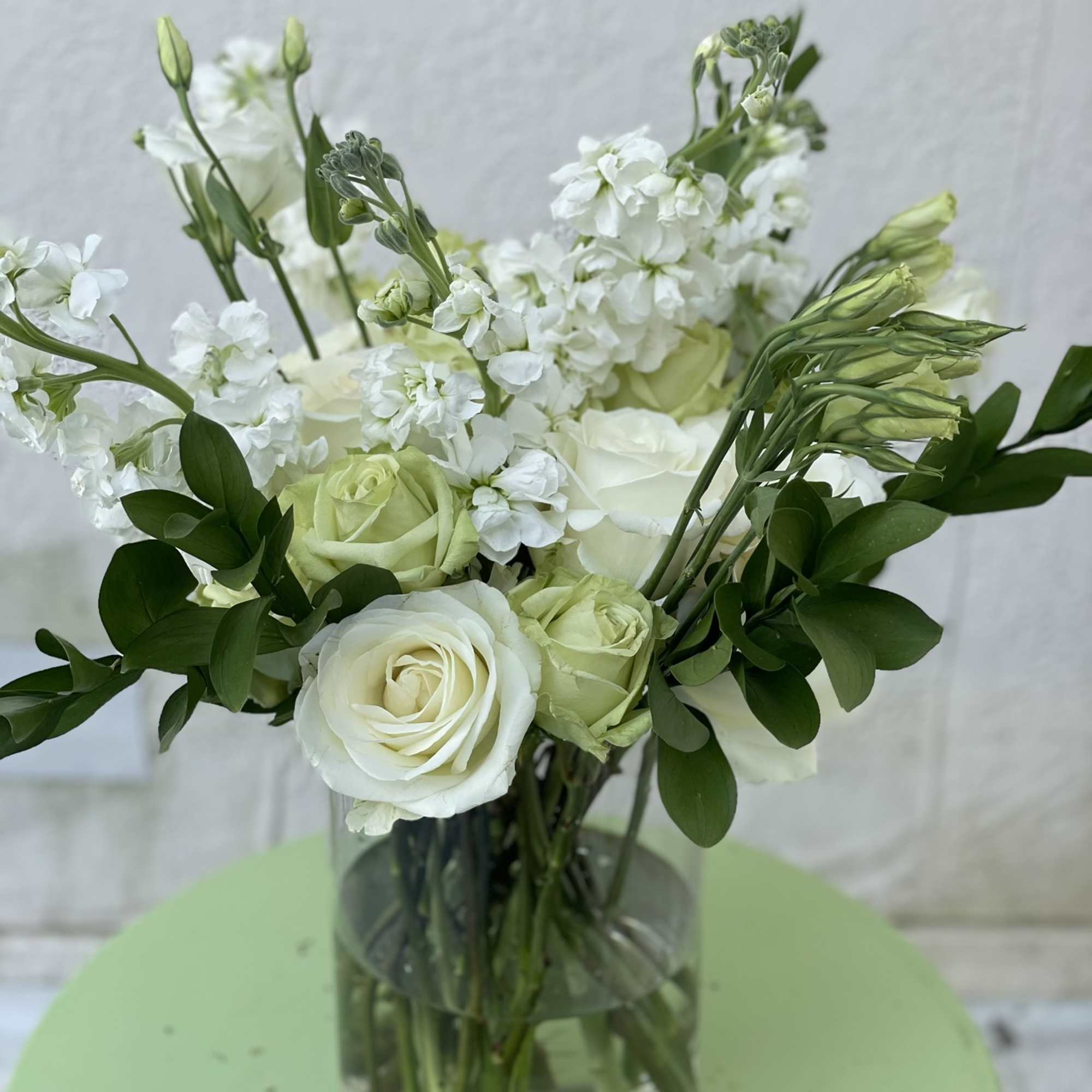 This classic combination of green and white is as elegant as it