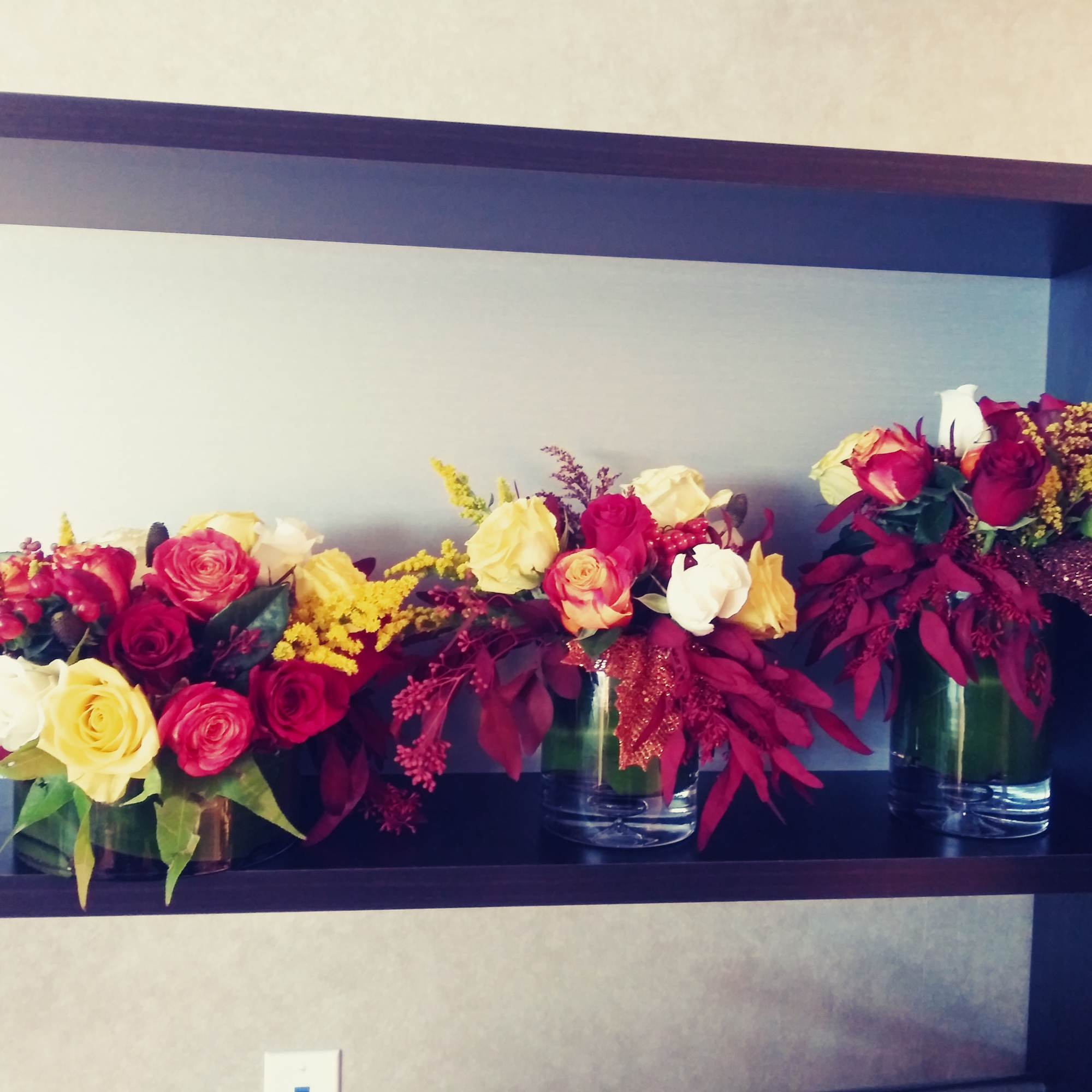 This item is a custom arrangement based off of whatever season is