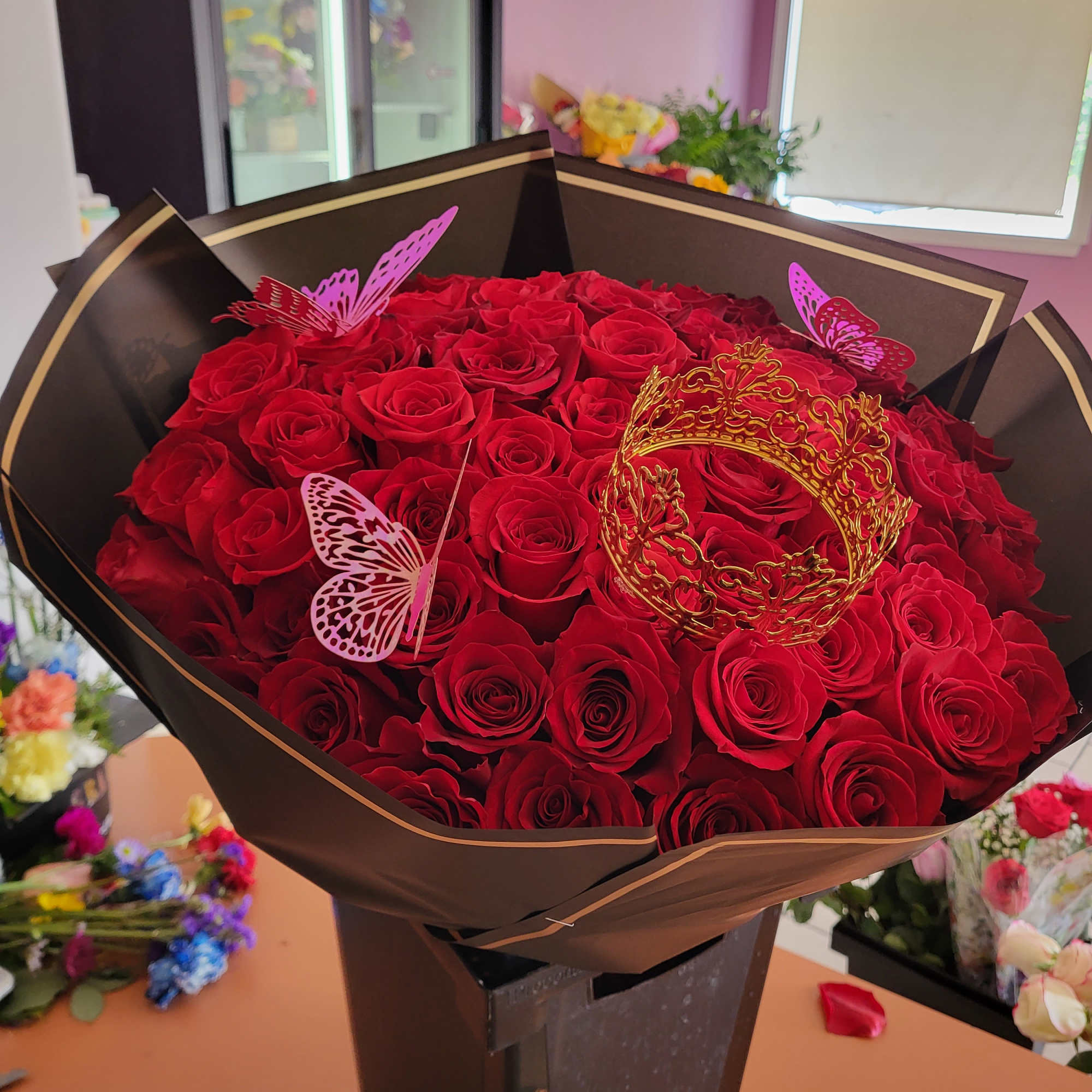 100  roses, your choice of color roses. Don't worry about the 100  roses, your choice of color roses. Don't worry about the