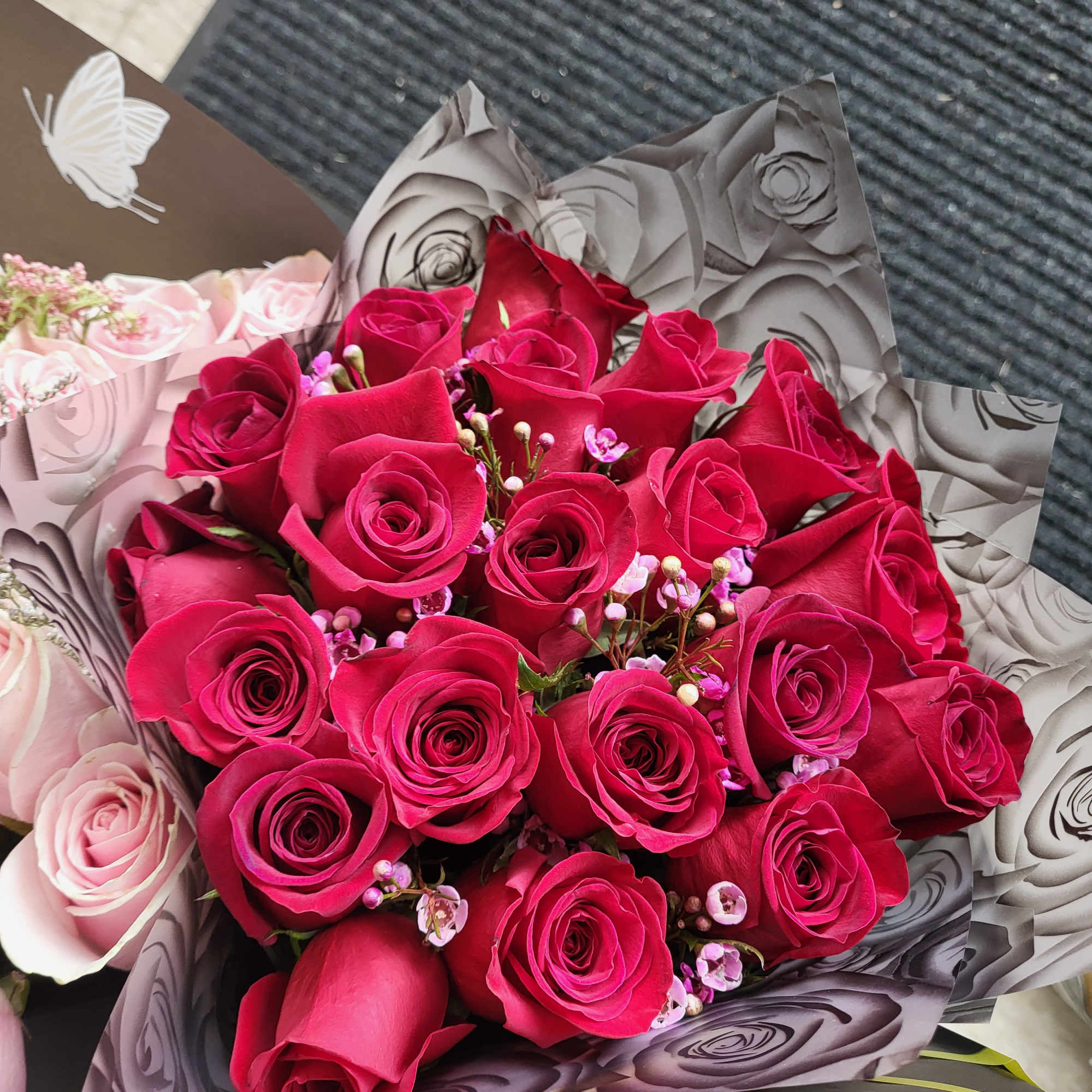 Bouquet de 20 rosas  Bouquet de 20 rosas