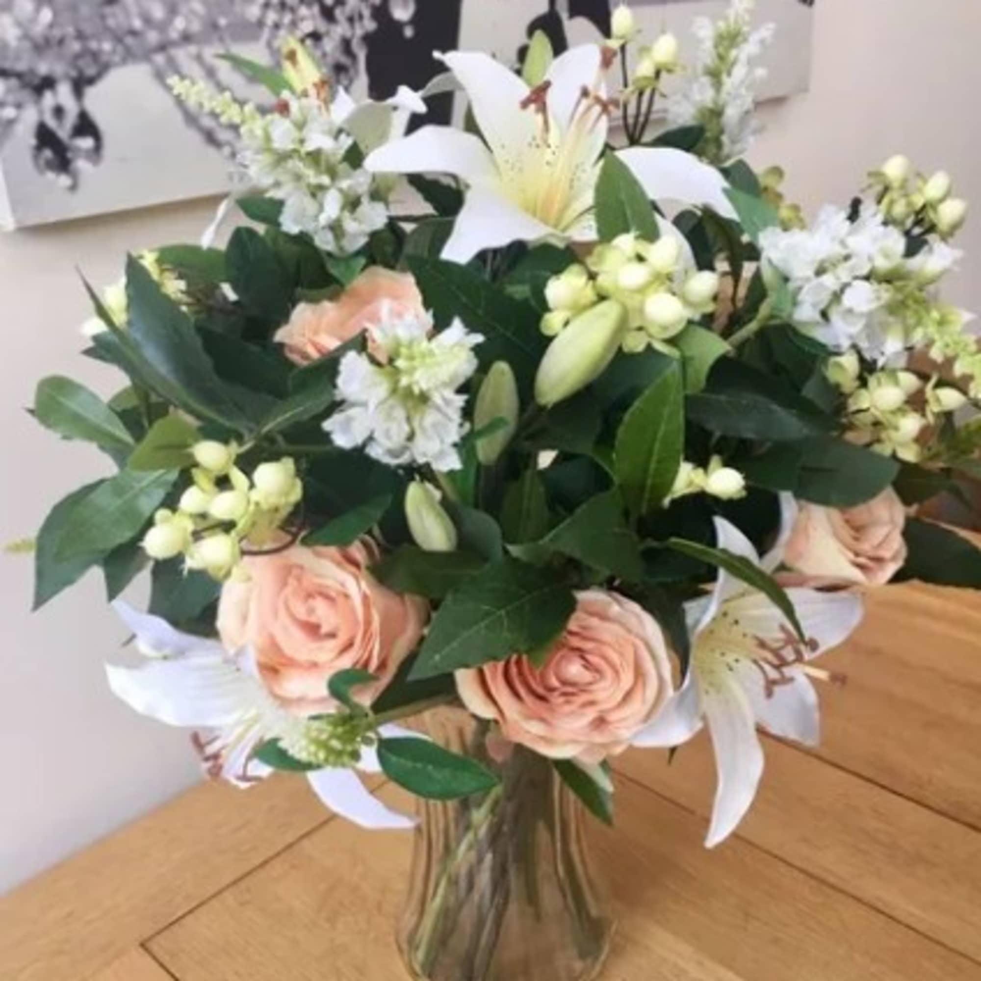 This is our best rose design made with our premium flowers only. This is our best rose design made with our premium flowers only.