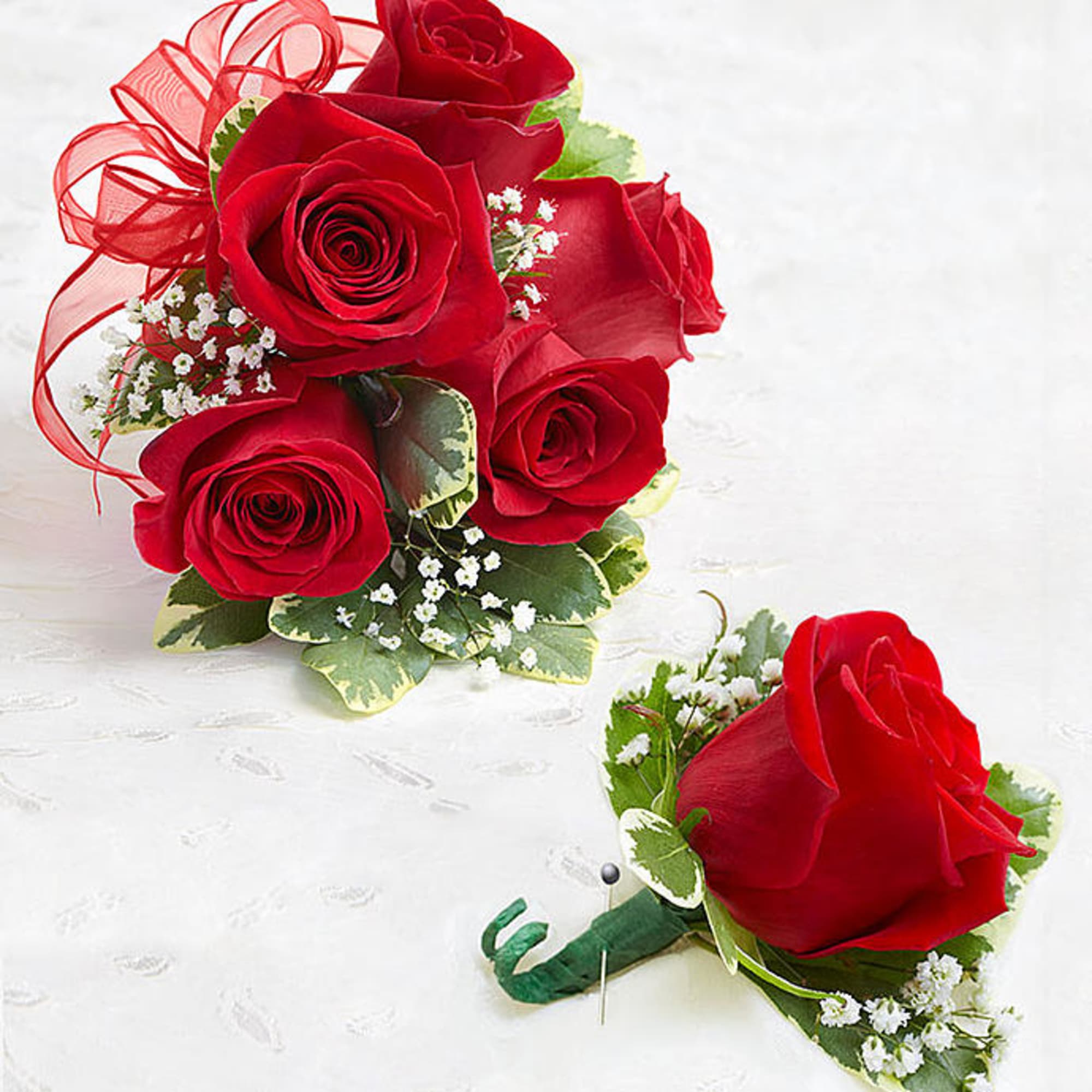 Wrist Red Rose prom Corsage in Pasadena, TX | The Chocolate Rose Wrist Red Rose prom Corsage in Pasadena, TX | The Chocolate Rose