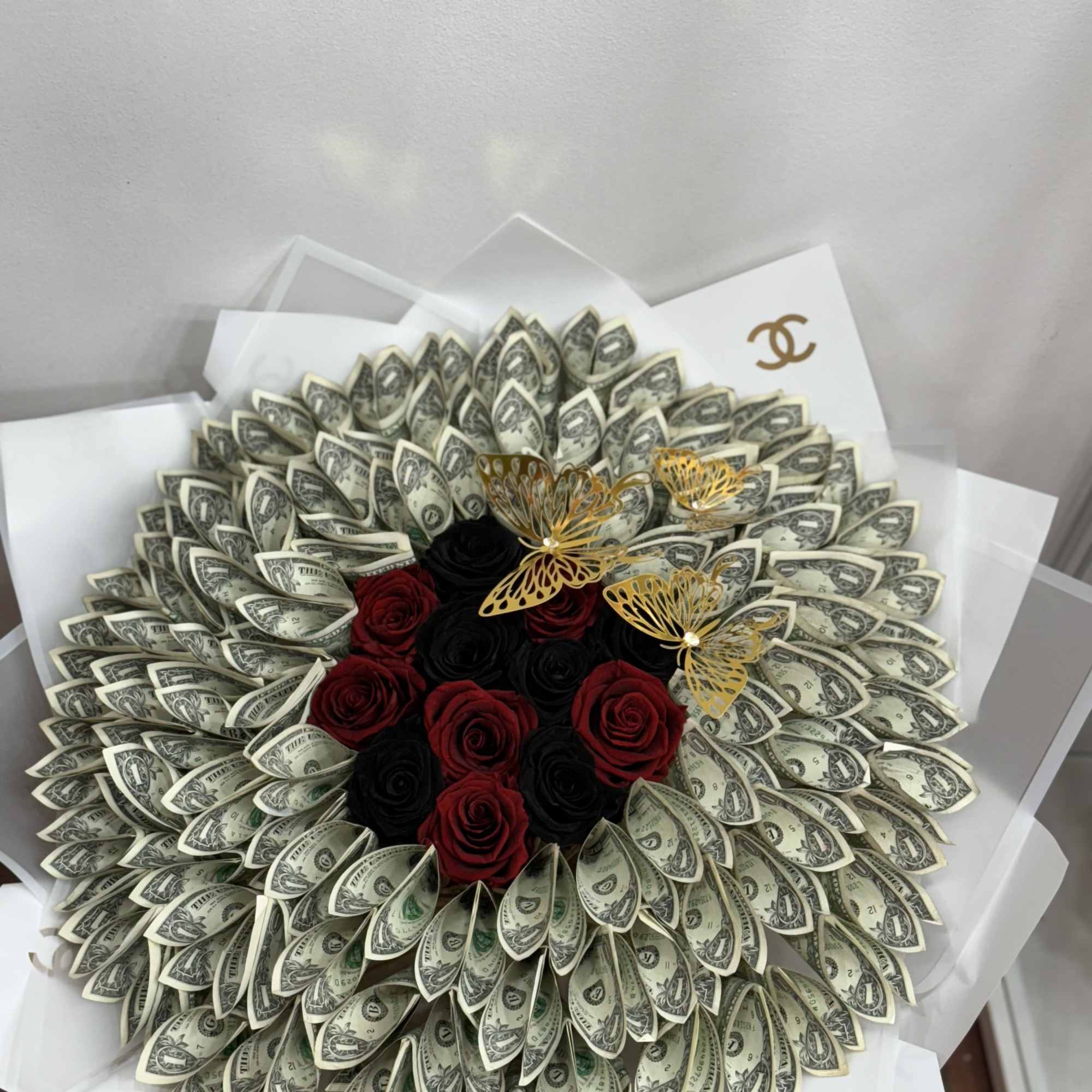 money bouquet with preserve roses 
