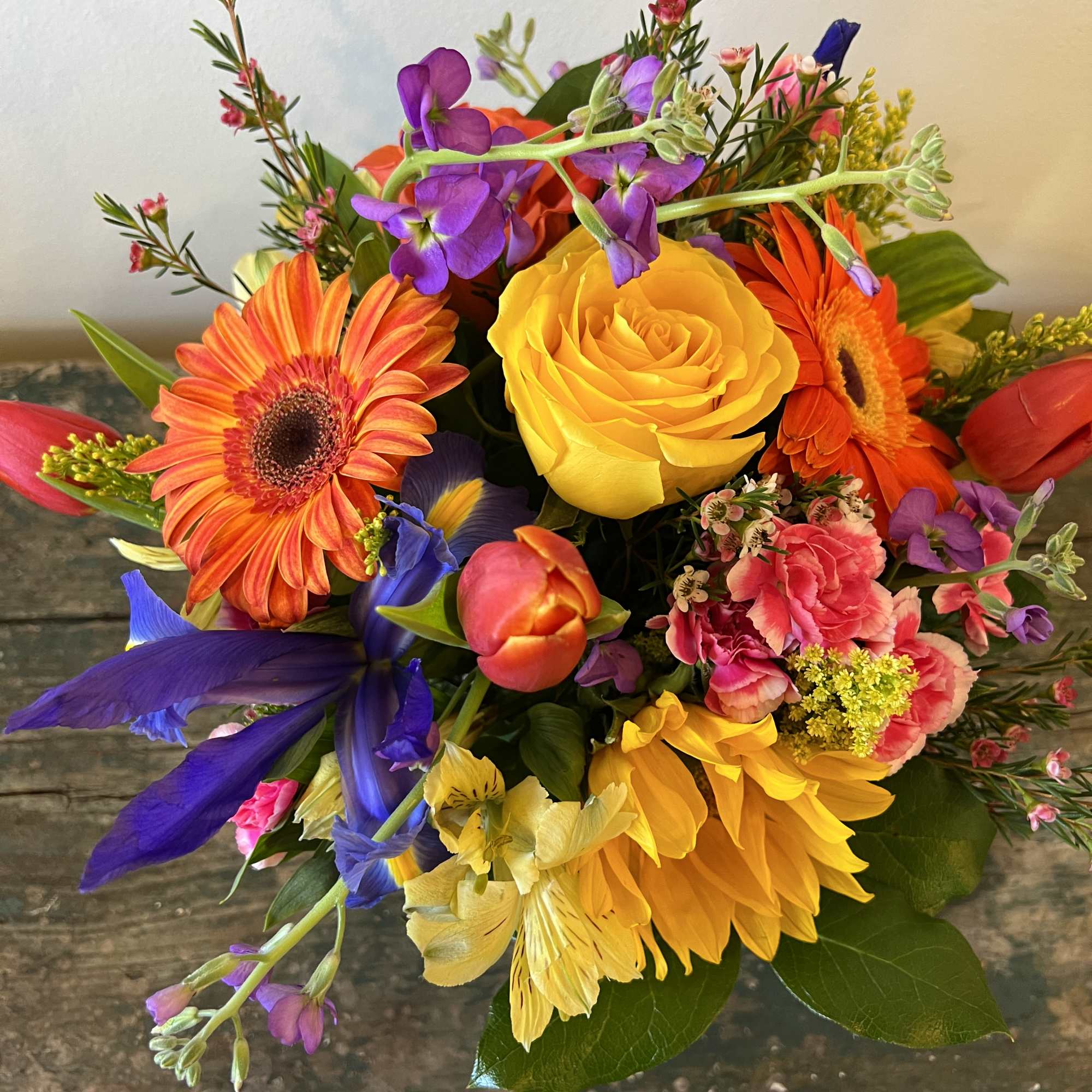 Sweet spring colors, ready to show the love and care to your