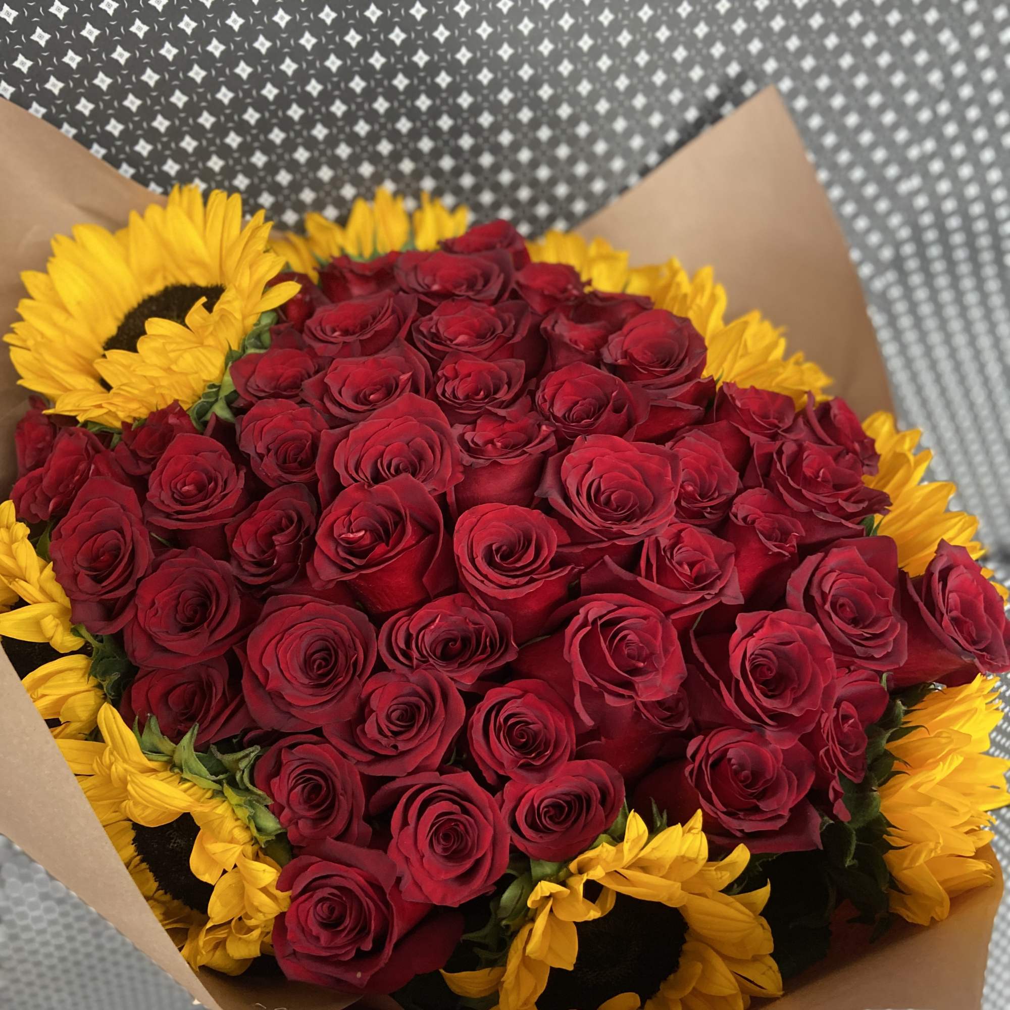 Red Roses and sunflowers 
