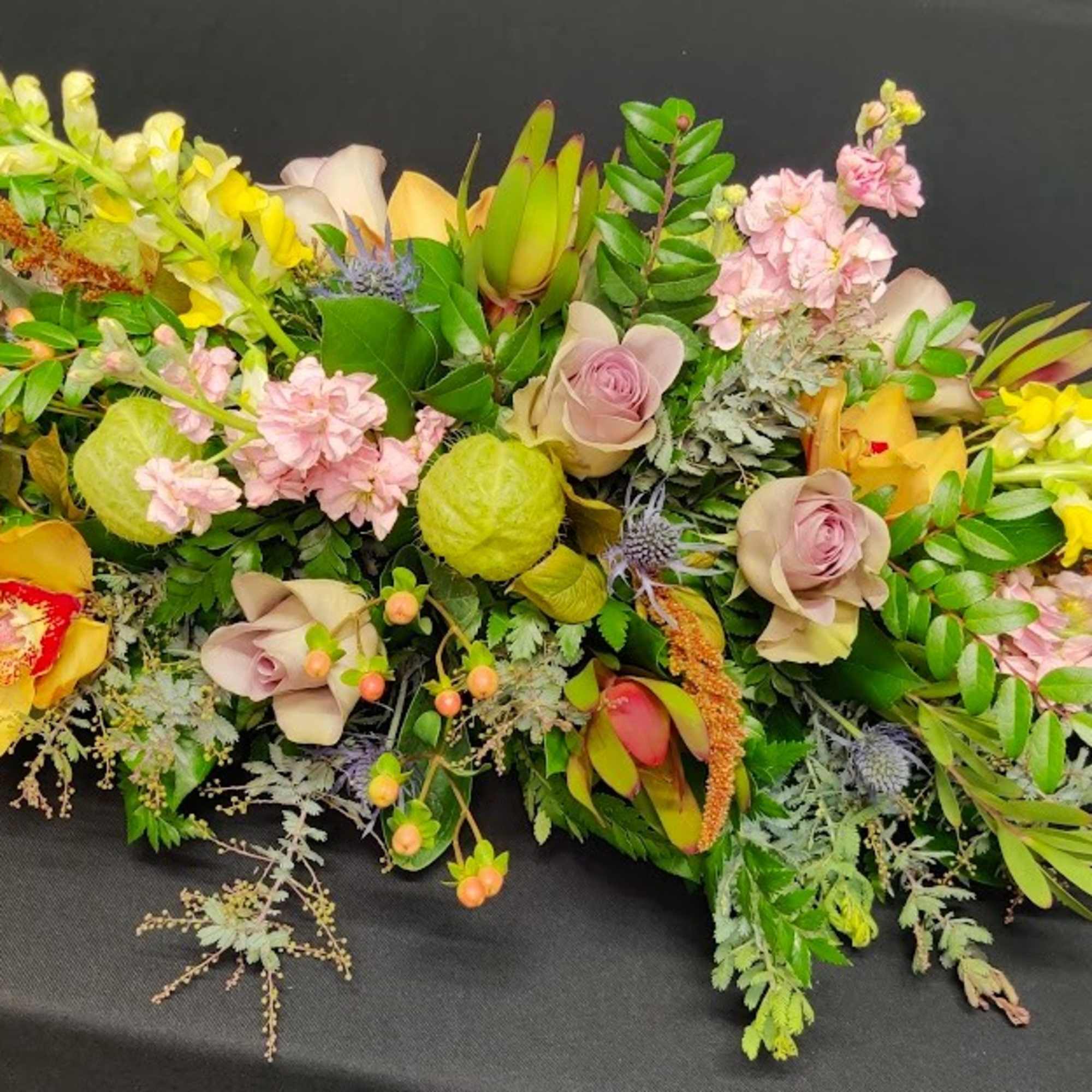 Elegant with lots of texture. This is a large piece suitable for Elegant with lots of texture. This is a large piece suitable for