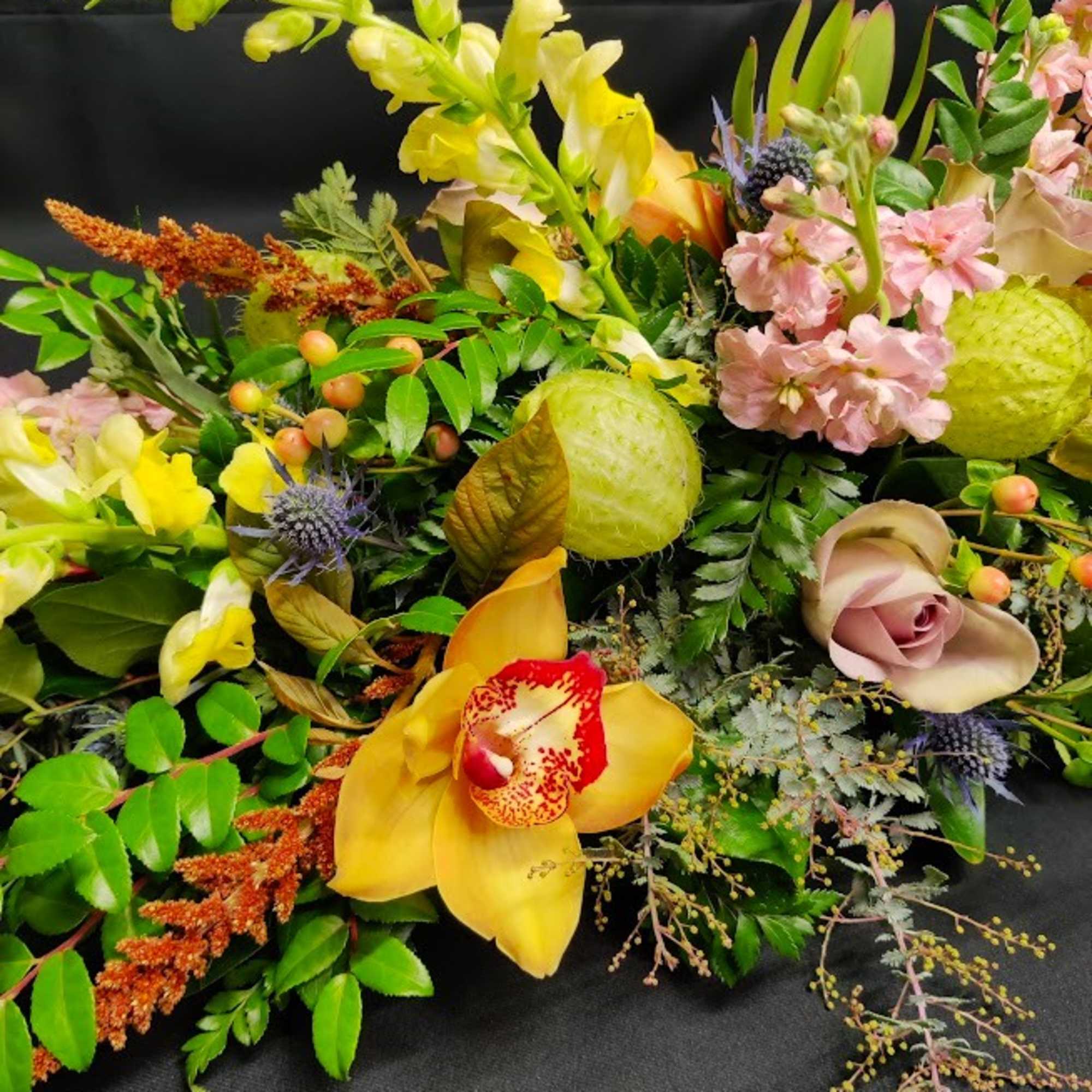 Elegant with lots of texture. This is a large piece suitable for Elegant with lots of texture. This is a large piece suitable for