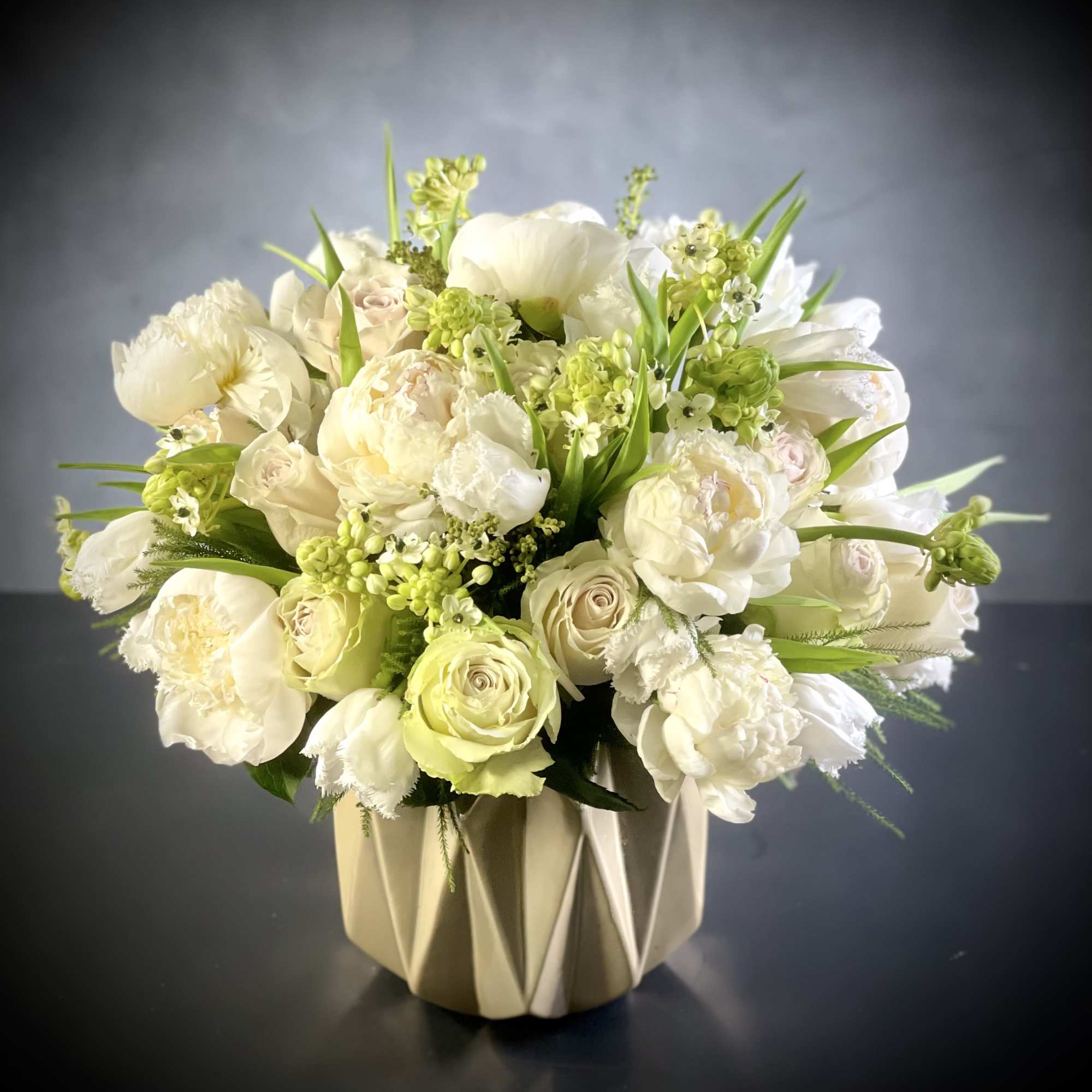 A dreamy arrangement that&#039;s been classically made. This piece is a charming