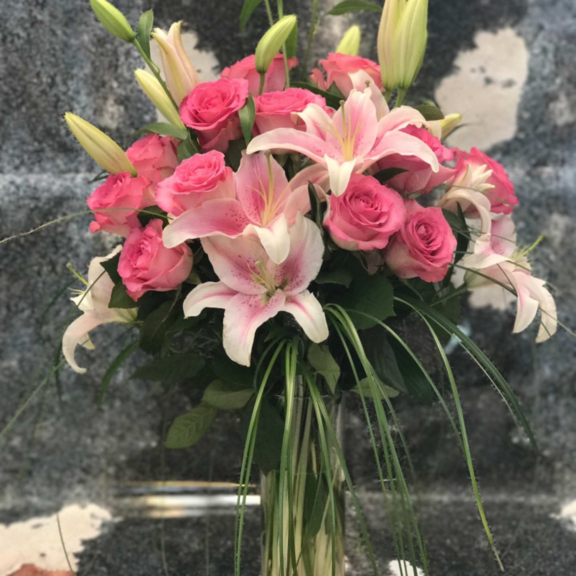 VCY018 - Pink Lilies With A Dozen Pink Roses
