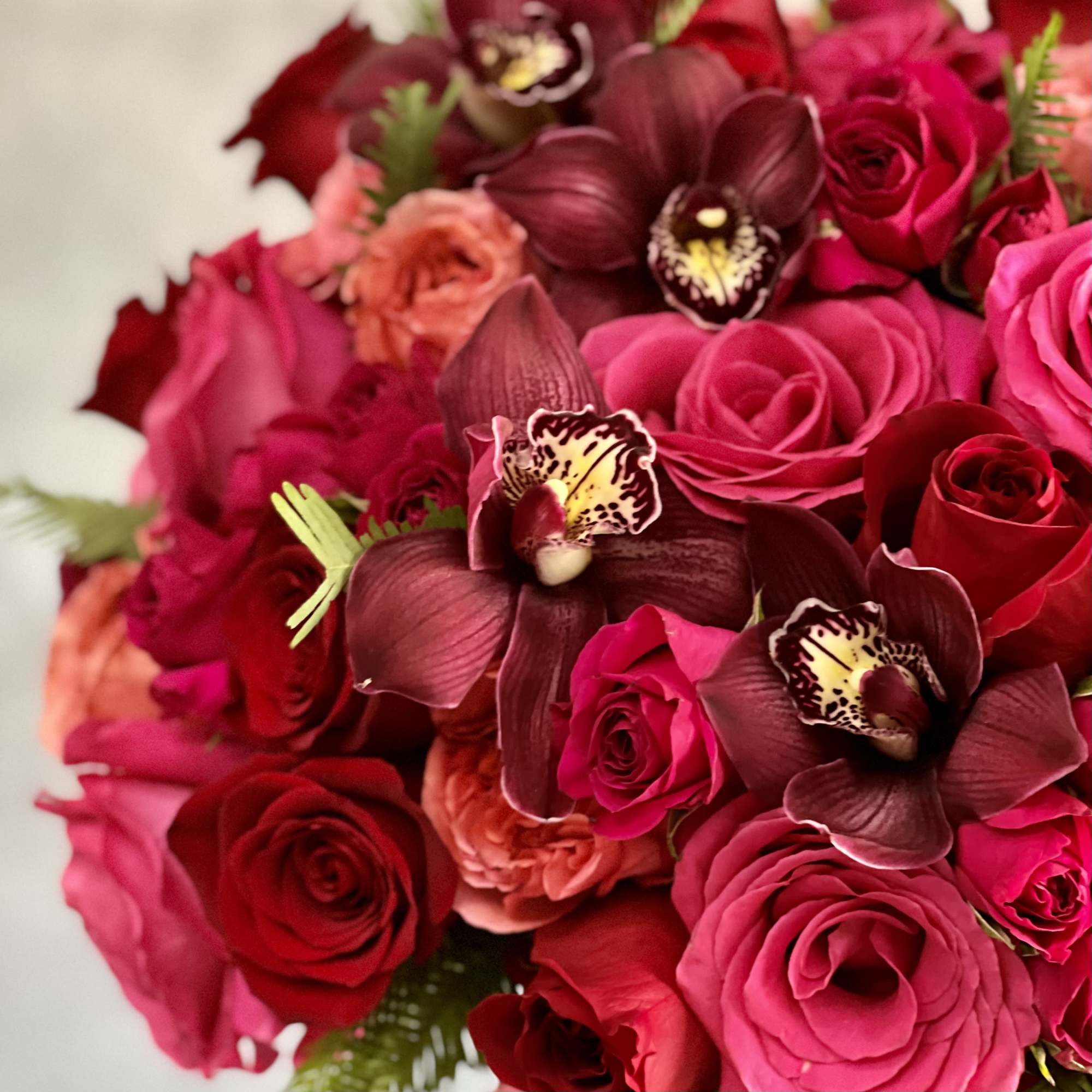 A ravishing piece that is a classic look. Red  and pinks