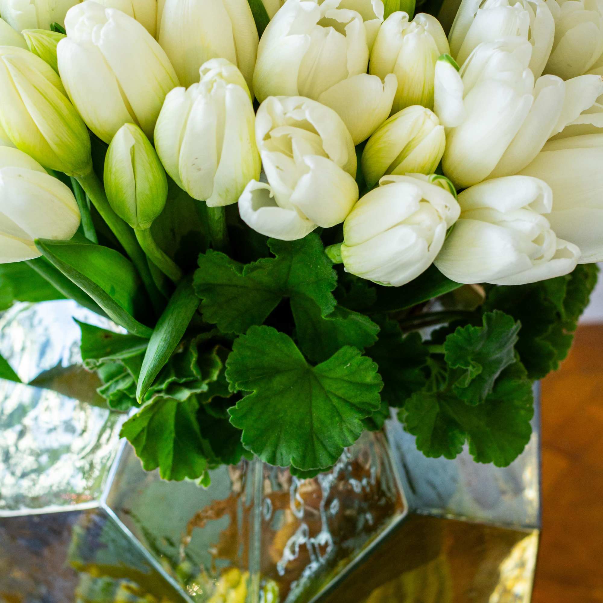 Indulge in a grand display of elegance with this stunning arrangement featuring