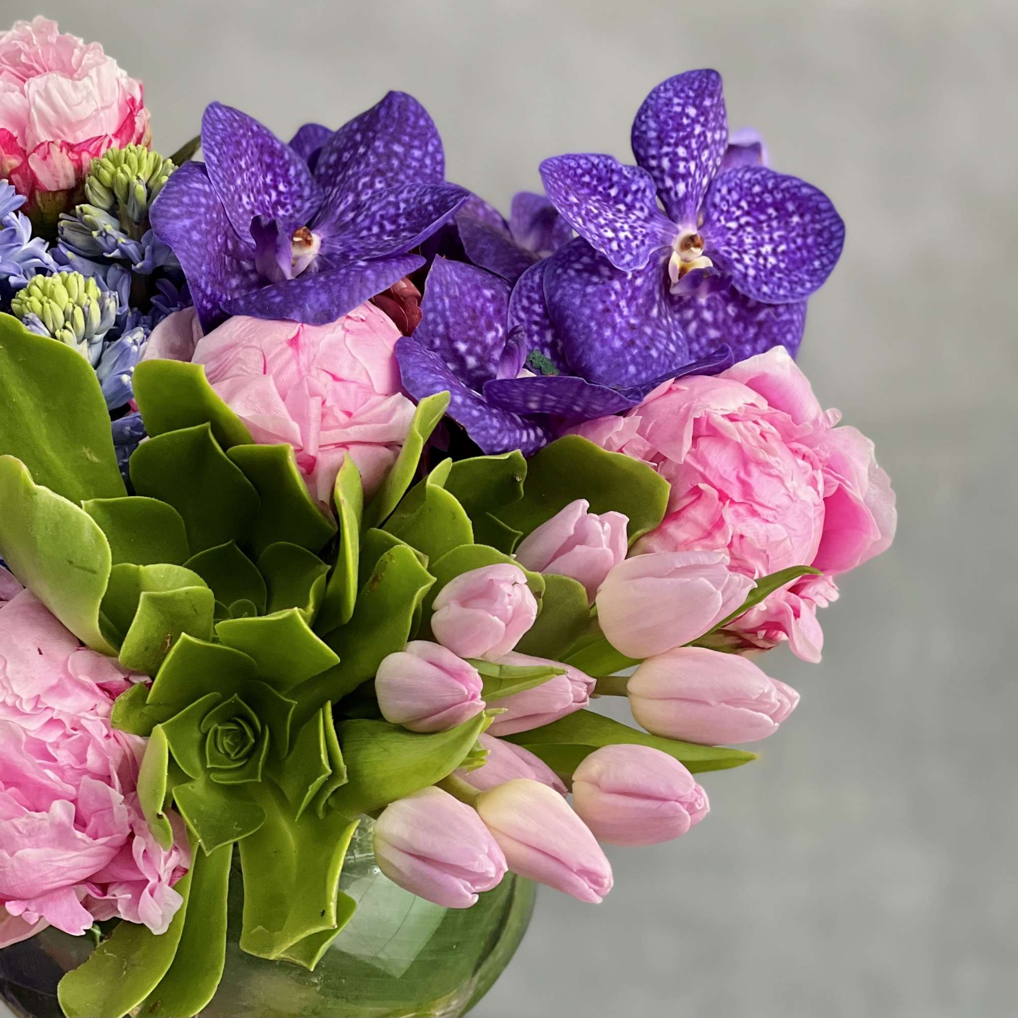 Experience a touch of luxury with our exclusive floral arrangement crafted by