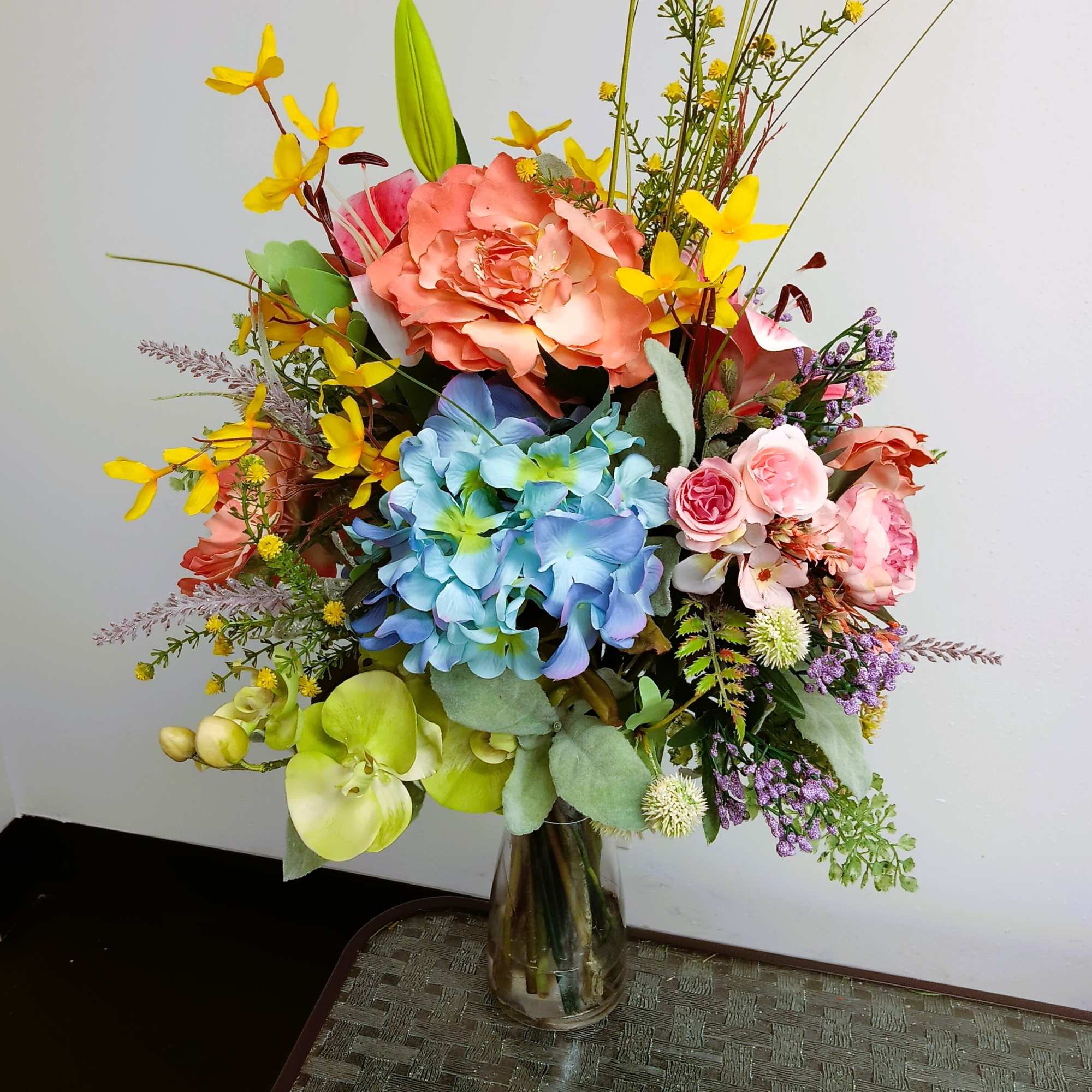 Order this stunning silk floral arrangement from our Permanent Botanicals collection. It&#039;s