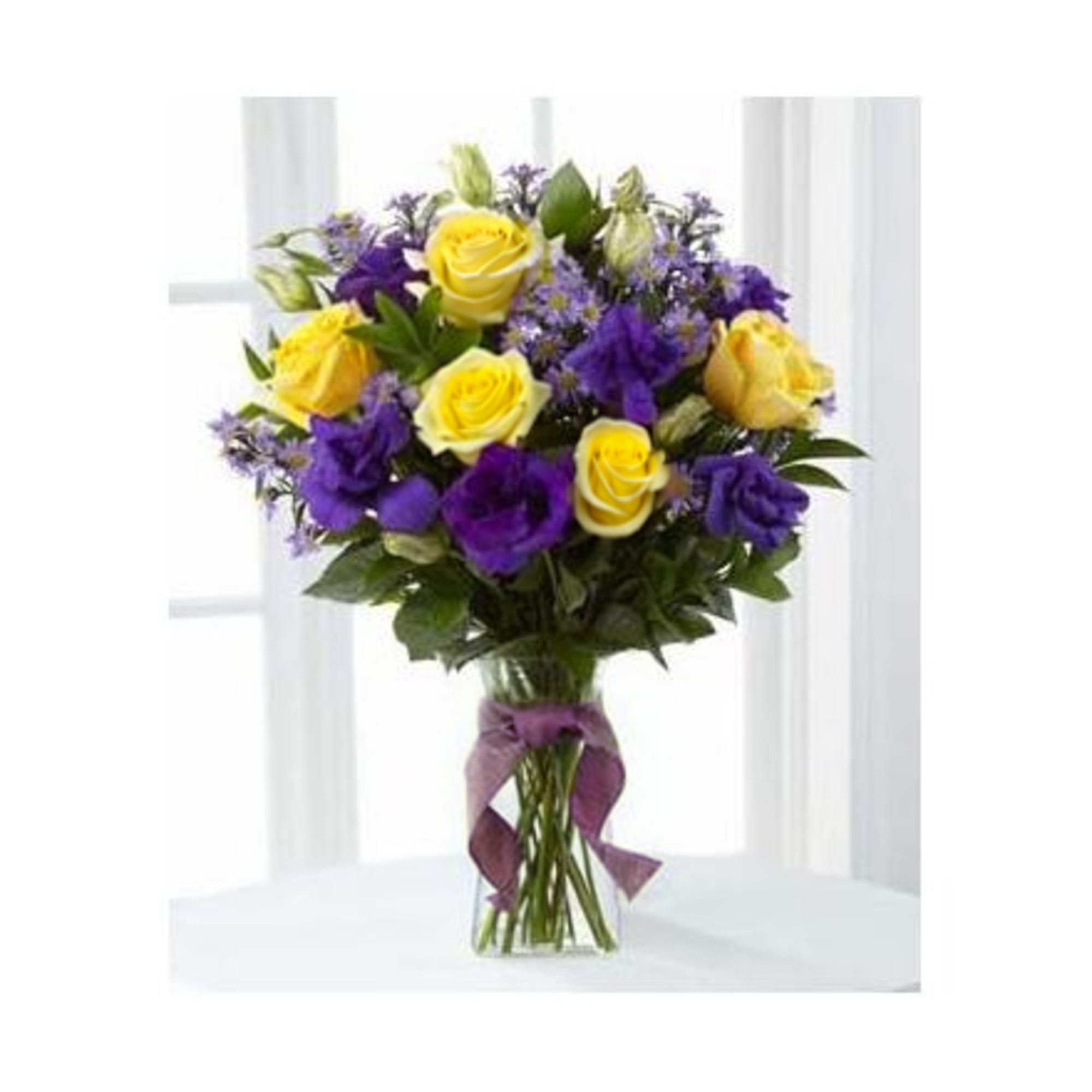 This bouquet blooms with sweet sophistication and gorgeous grace to create a