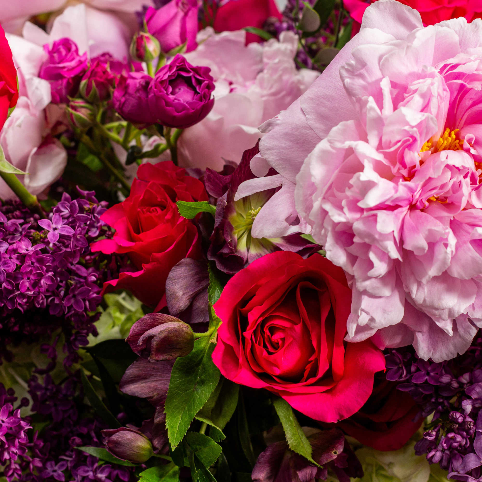 Elevate your surroundings with this opulent floral arrangement that marries the finest