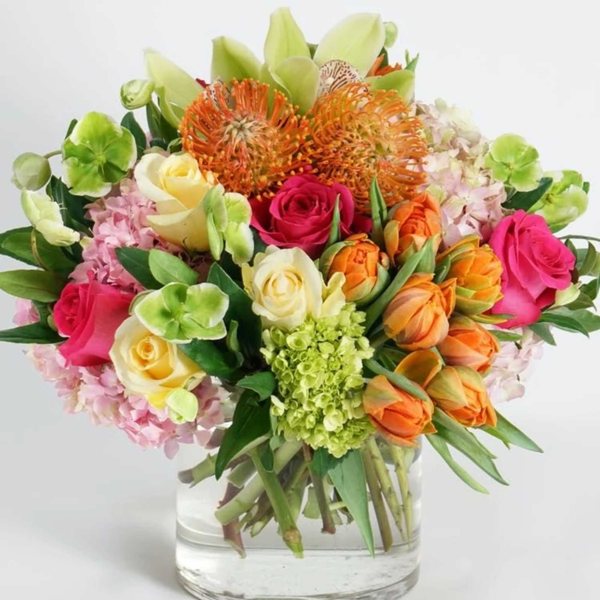 Simple and elegant! Tulipina mania is not over . Let&rsquo;s embrace spring