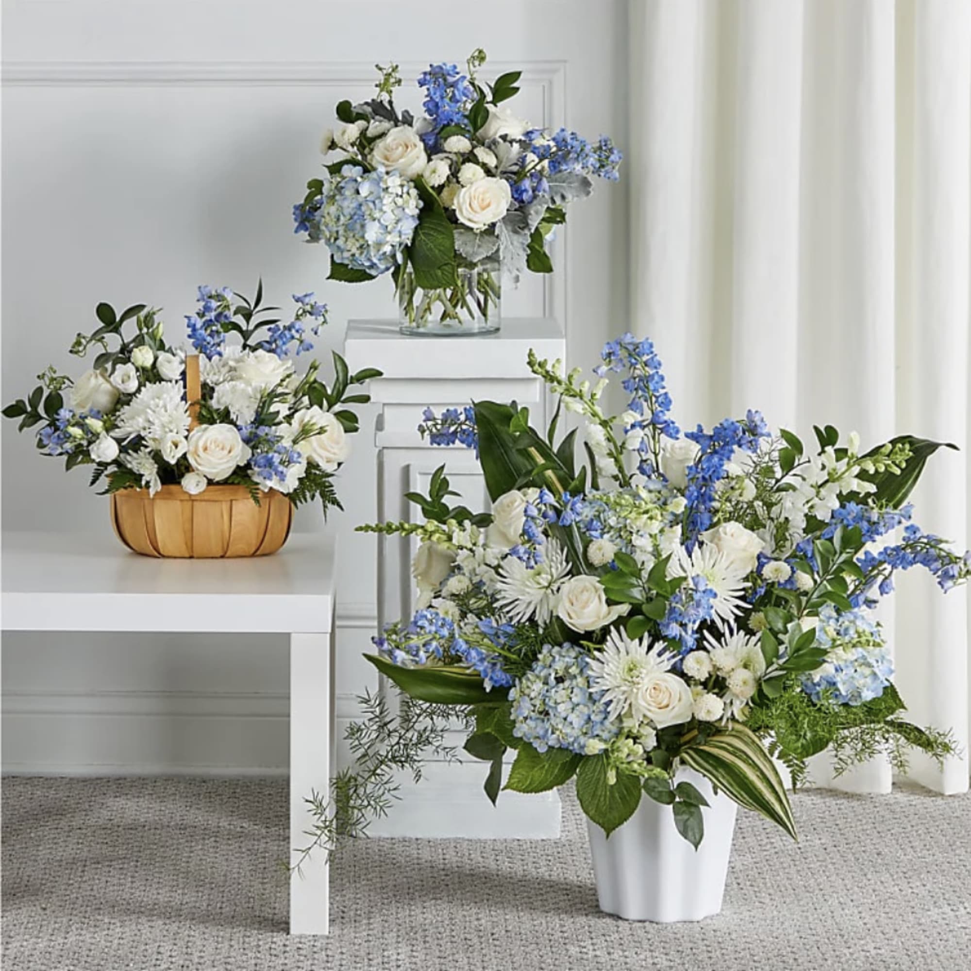 Featuring soothing tones of blue and white, the traditional arrangements of this Featuring soothing tones of blue and white, the traditional arrangements of this