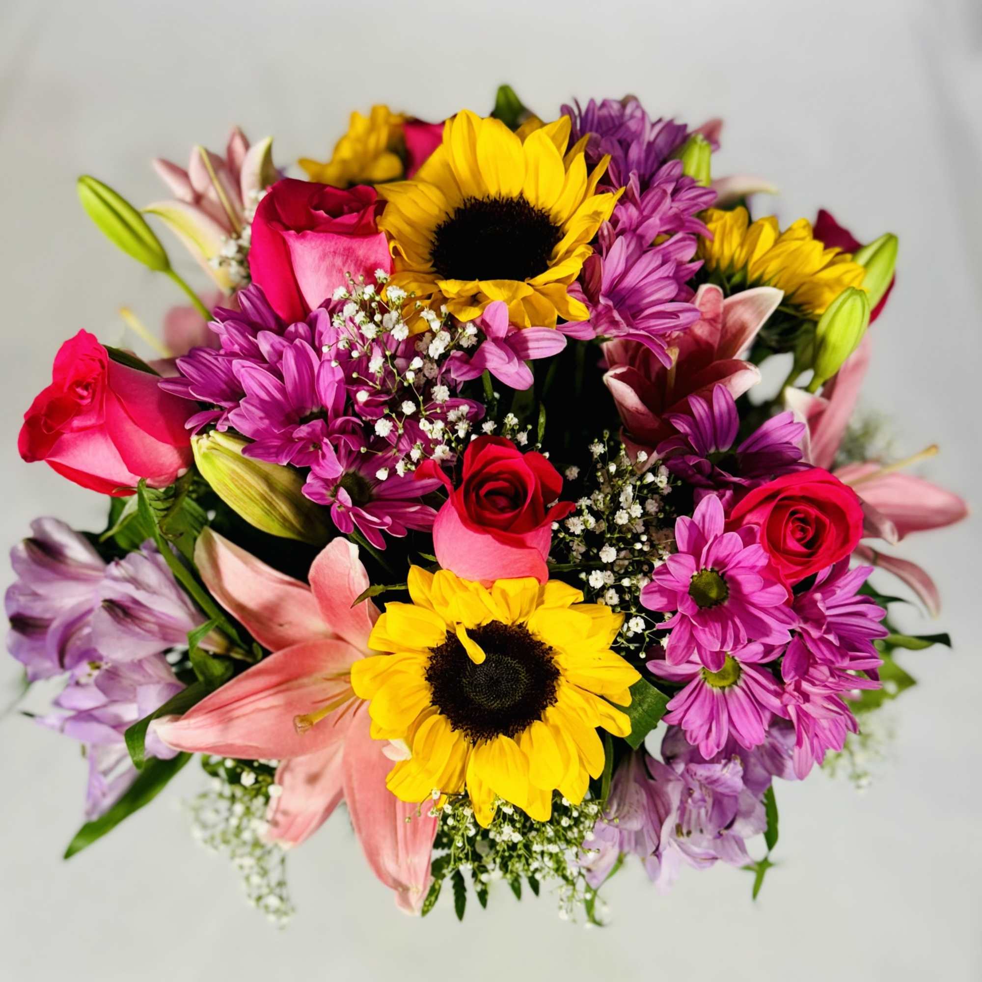 This Summer Sun arrangement is perfect for any occasion! It will definitely