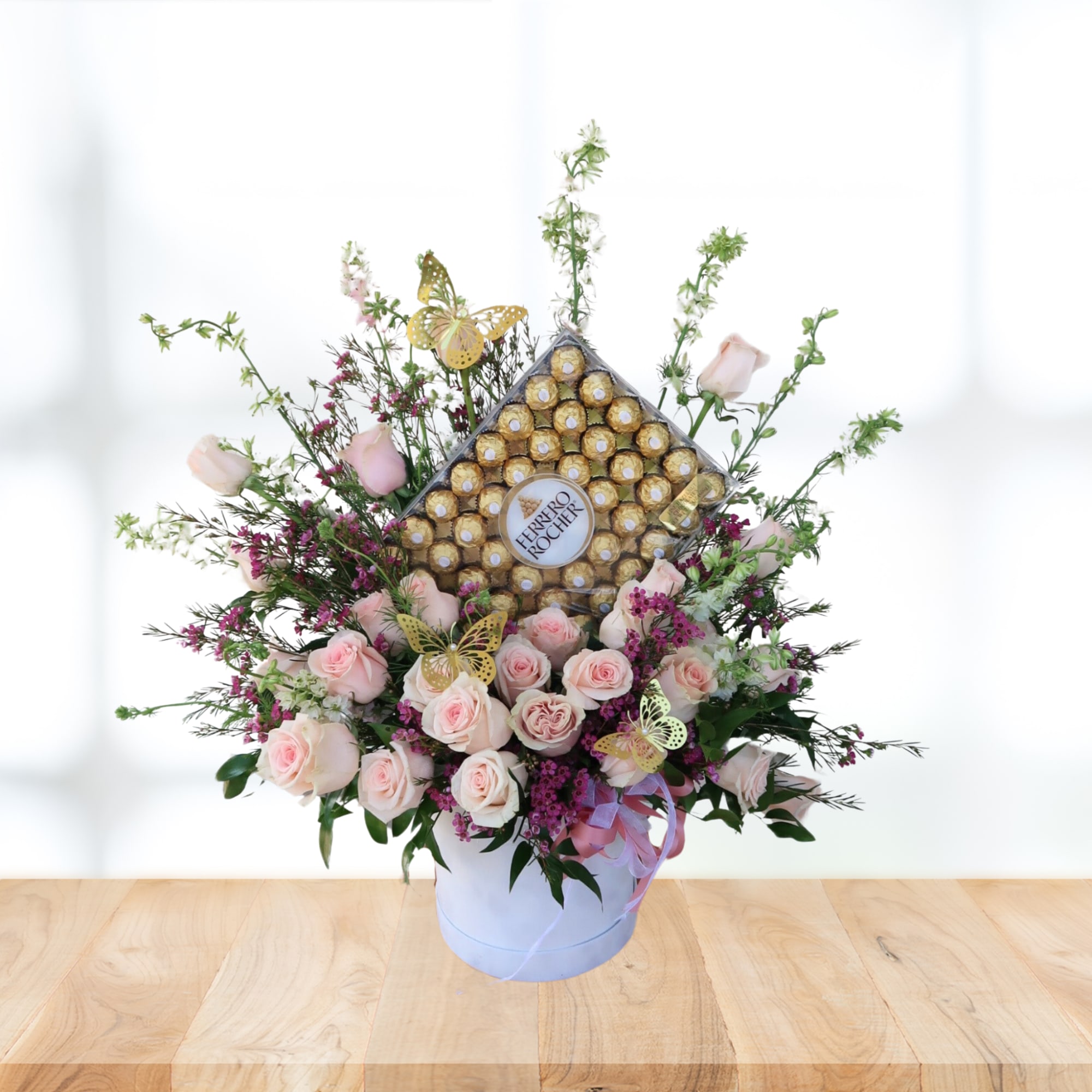 Caja de rosas y chocolates para cumplea&ntilde;os en Commack New York