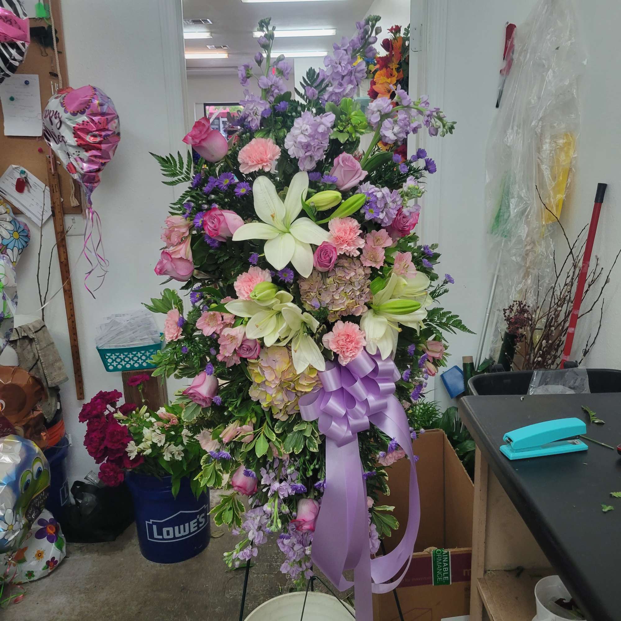 We choose the flowers you can make in the notes the colors