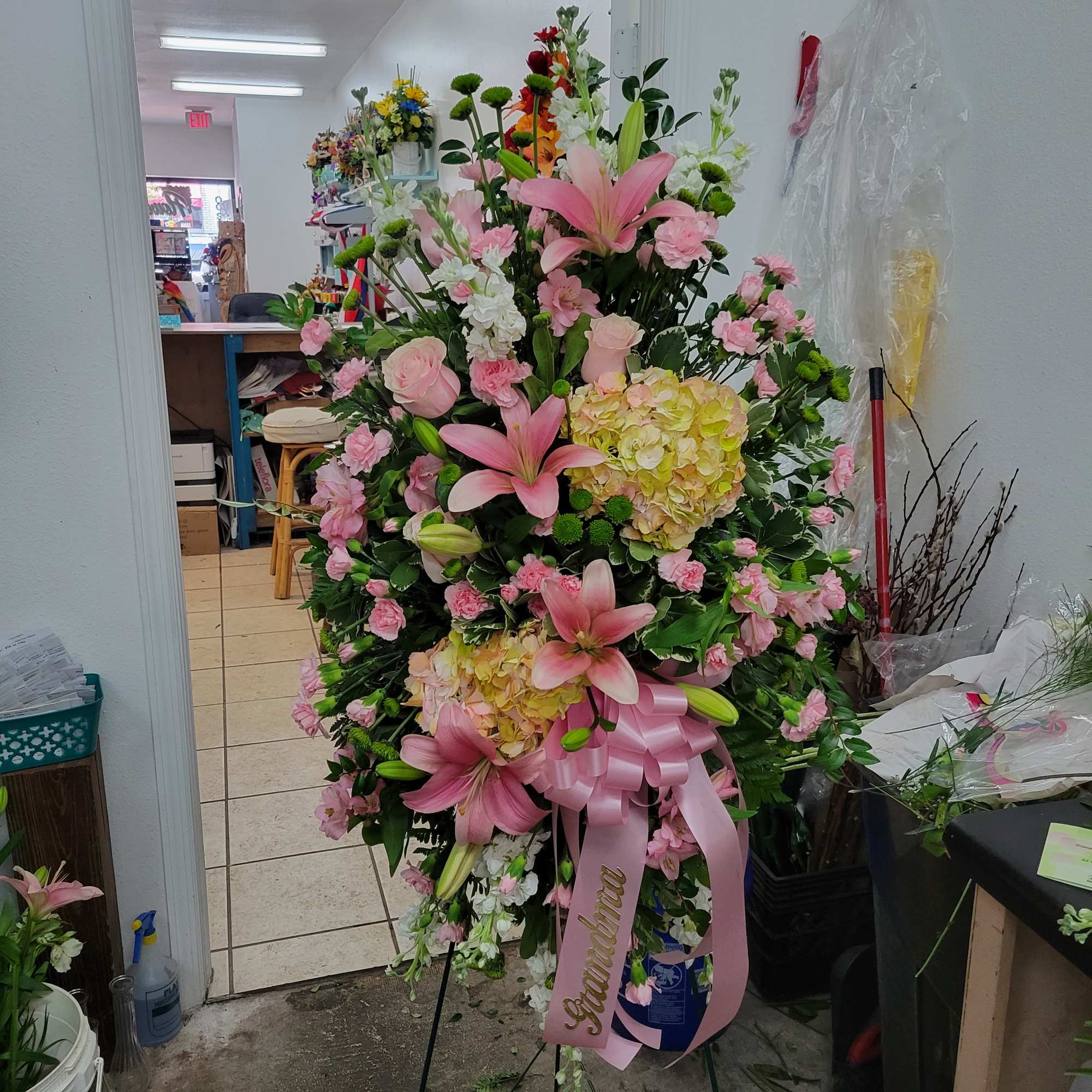 We choose the flowers you can make in the notes the colors