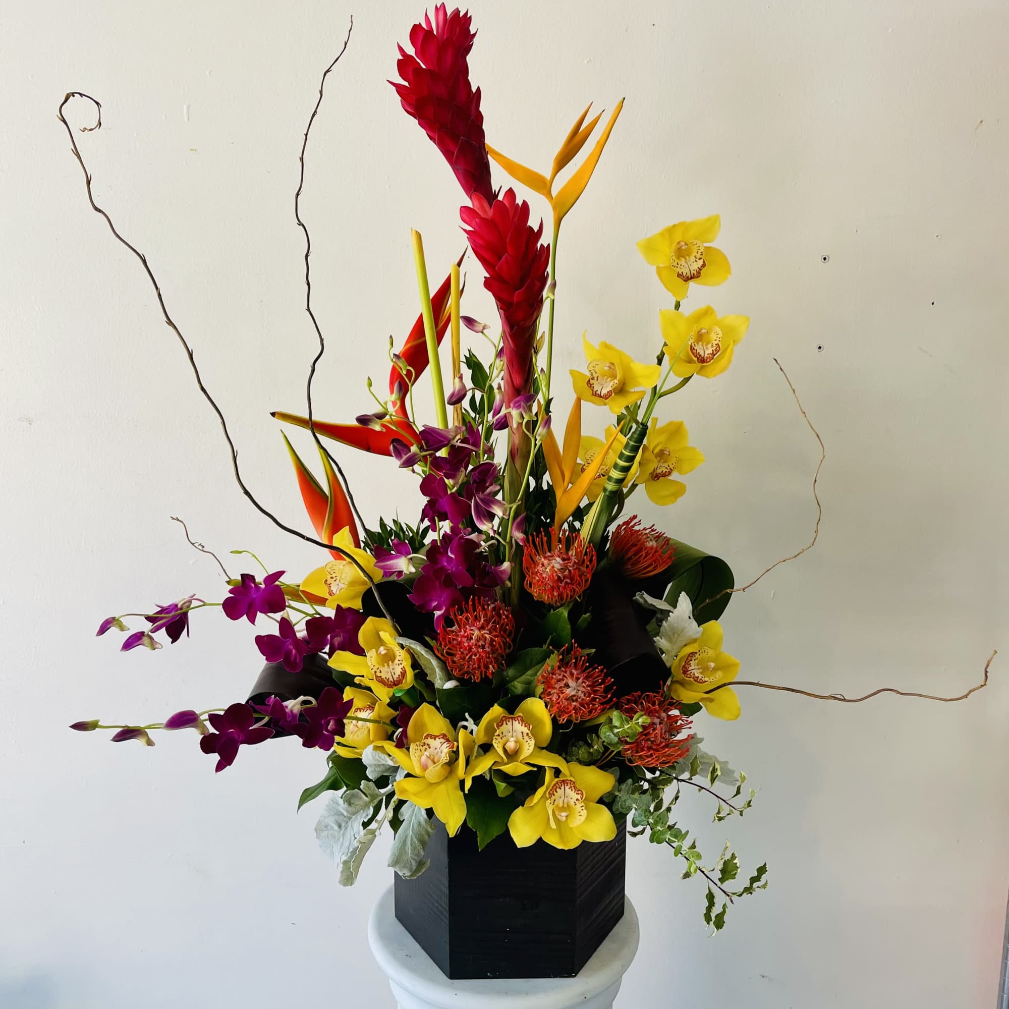 Tropical Sculpture in Whittier, CA | Ginza Florist