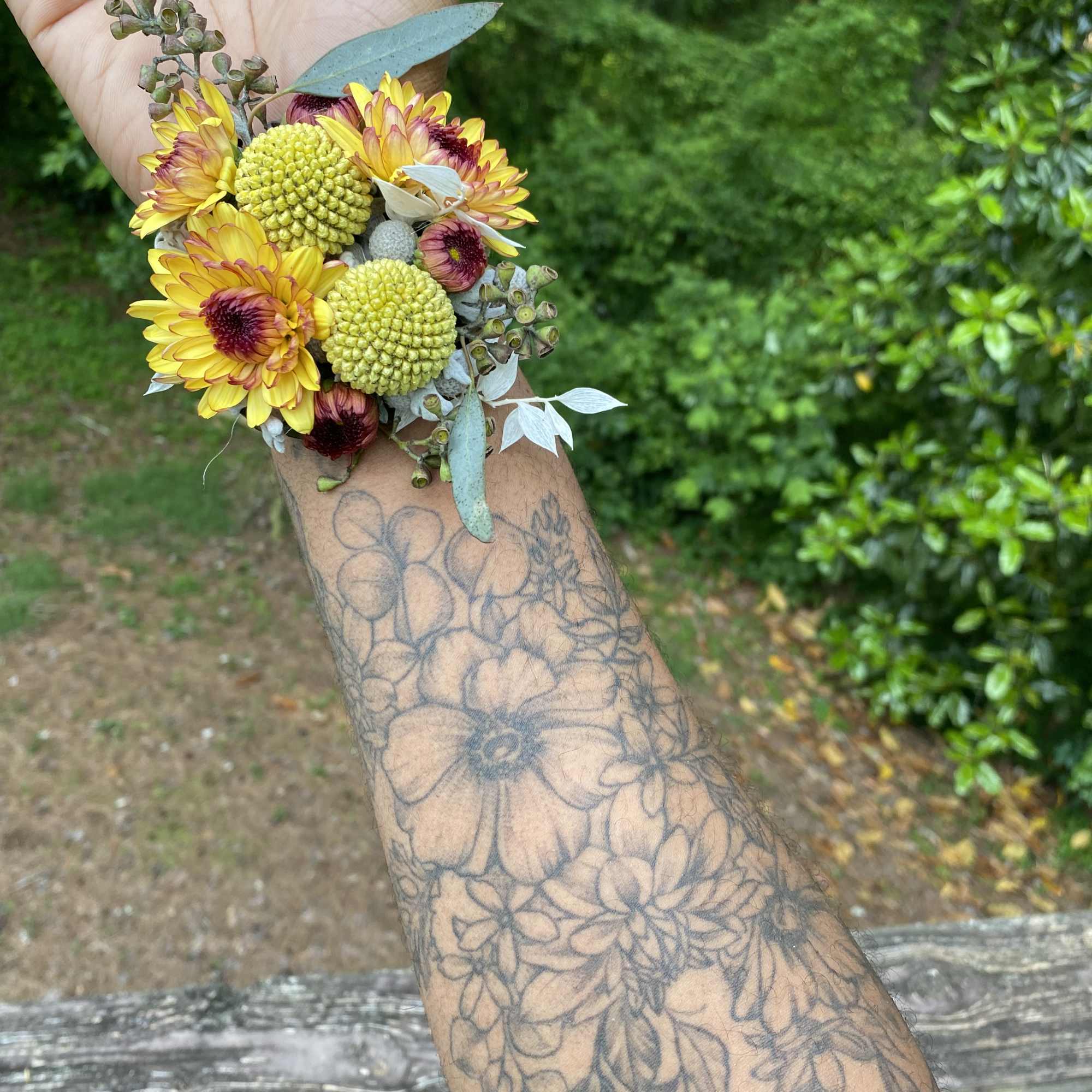 Corsage for any occasion! Color palette is customizable depending on your preference.