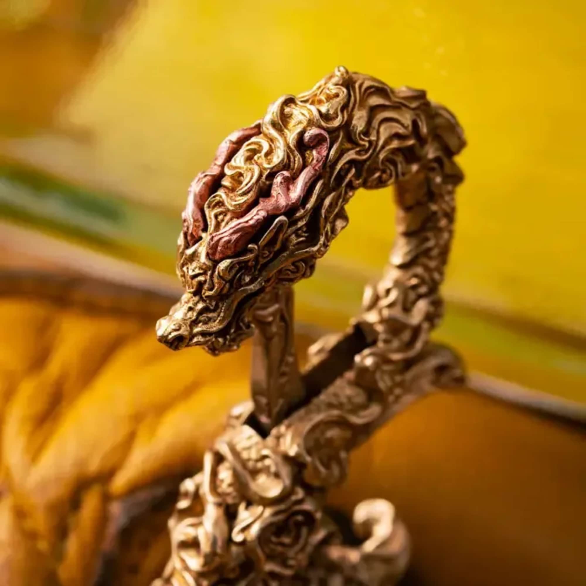 Brass Dragon Keychain

Parameter

Style Keychain 
Type Trigger Snap Keychain 
Material Brass &amp; Copper