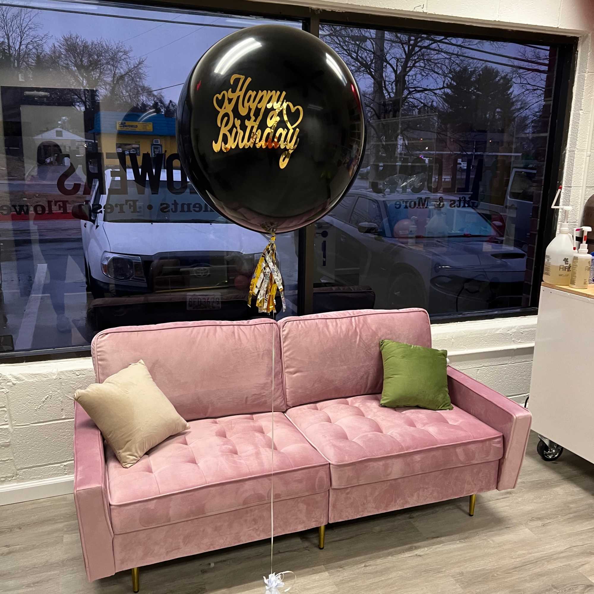 Make a statement with our single large balloons featuring custom writing. These