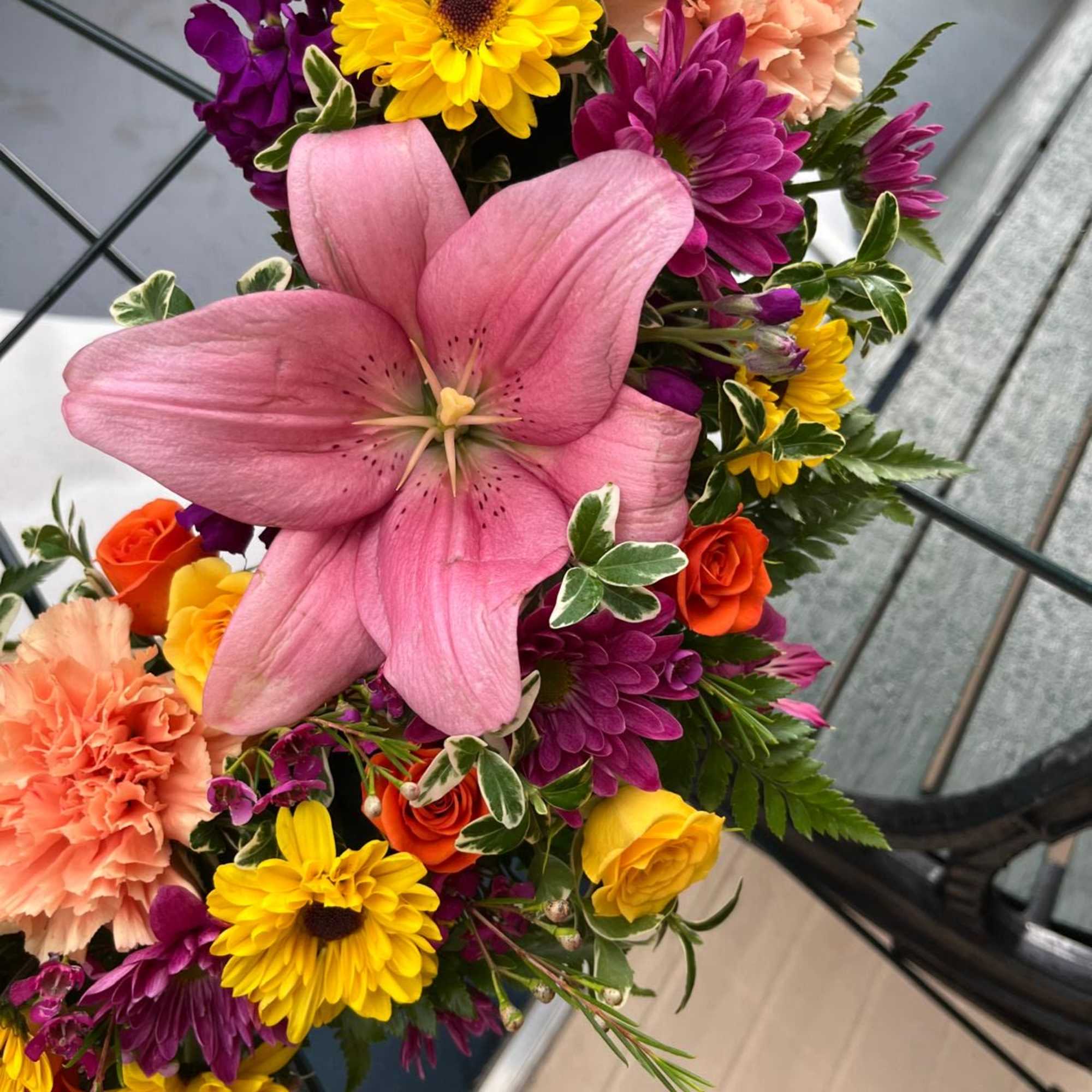 Express your love or sympathies with this cheerful colormixed heart! Size cca.