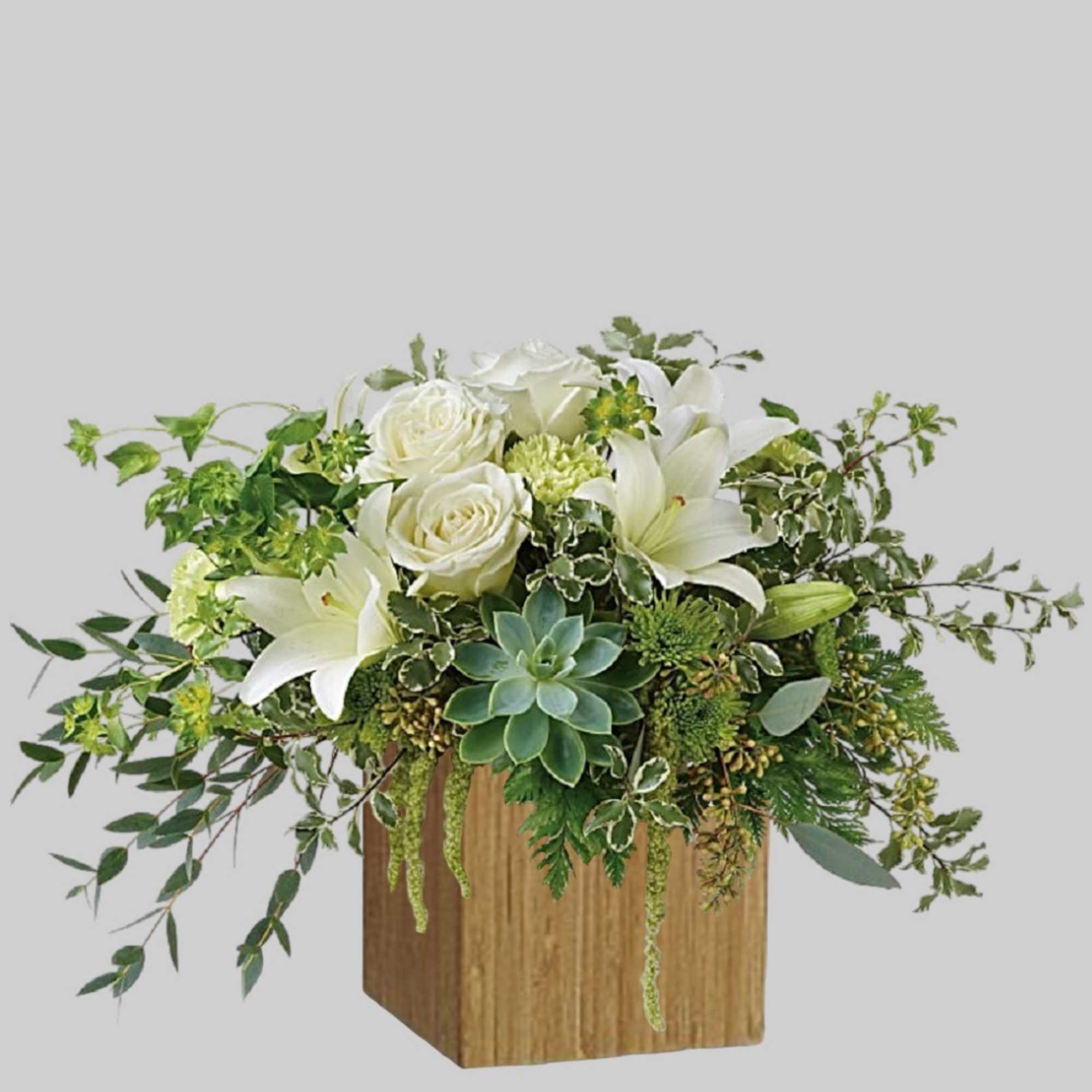 Natural elegance to celebrate any occasion! Like a flourishing garden, this gorgeous