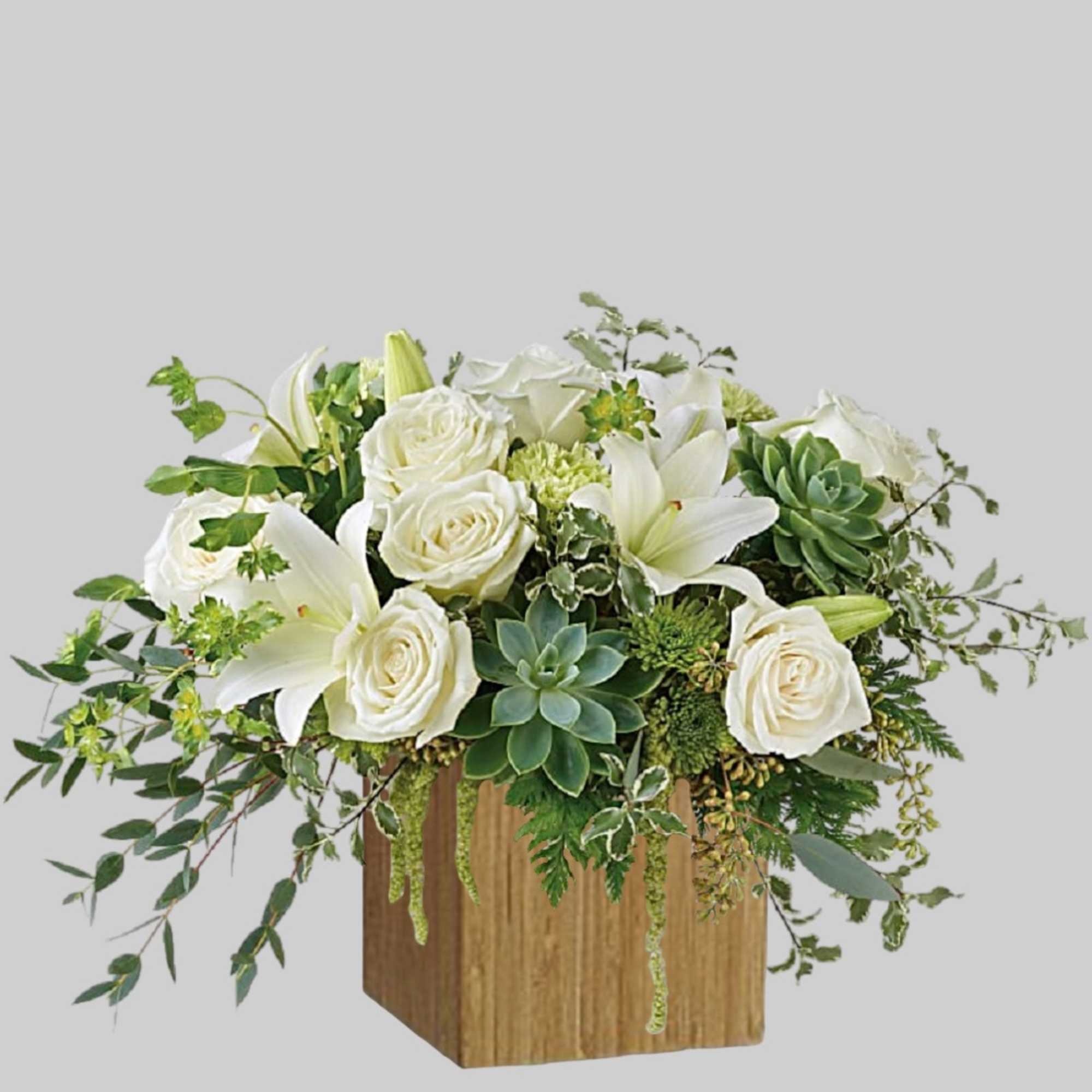 Natural elegance to celebrate any occasion! Like a flourishing garden, this gorgeous