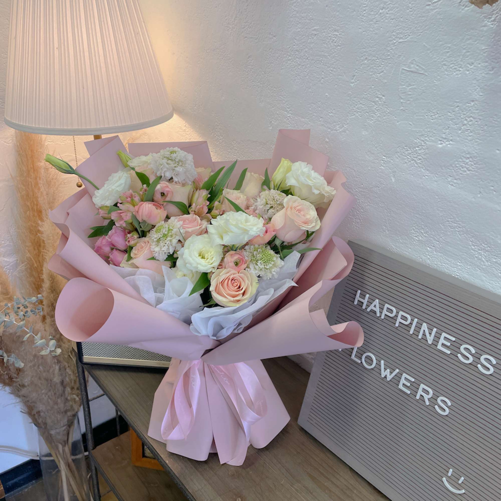Pastel pink color scheme bouquet 
Pictures are premium size  
Please Note: