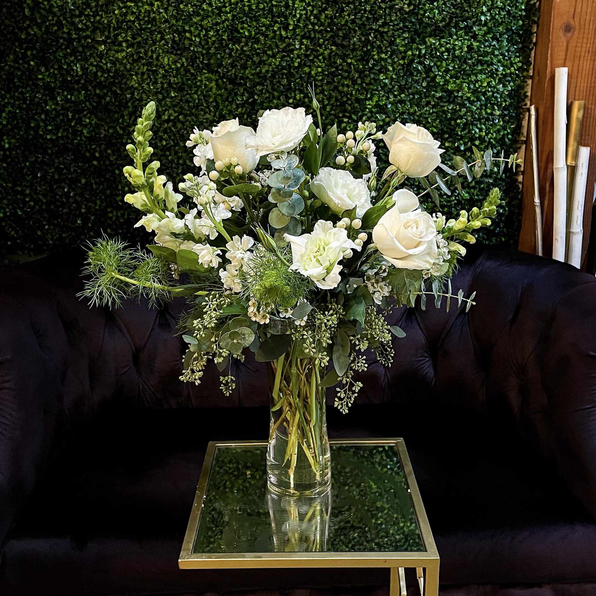 For a tall and refreshing look, Carte Blanche is here to break