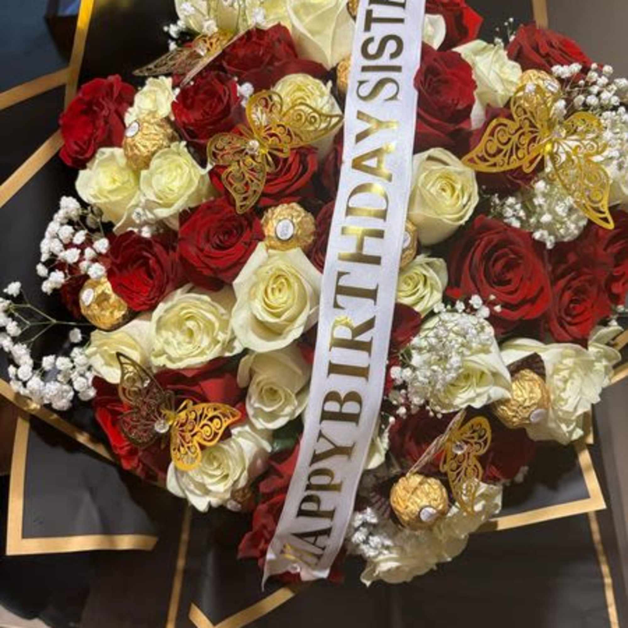 4 dozen rose (2 dozen of Red Roses and 2 Dozen of