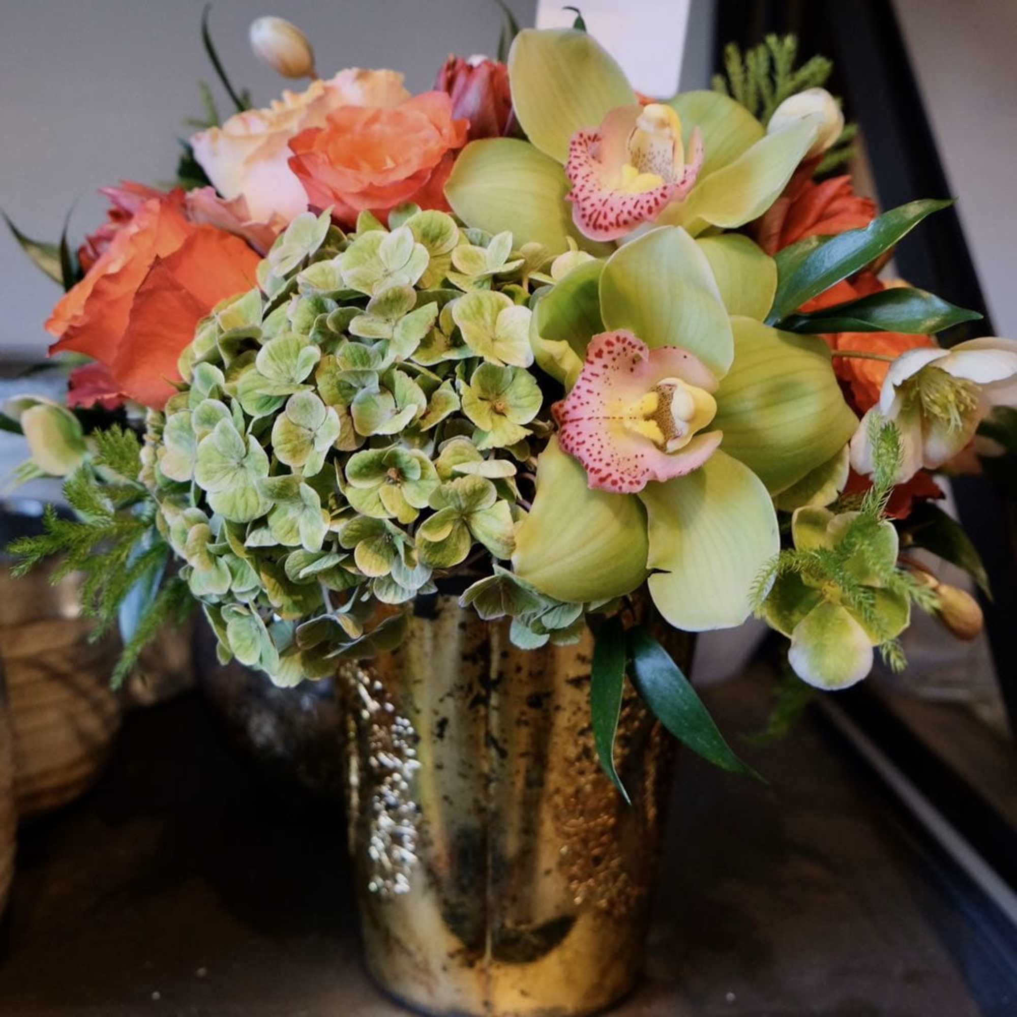 A refreshing piece that resembles the lively side of nature. Consisting of