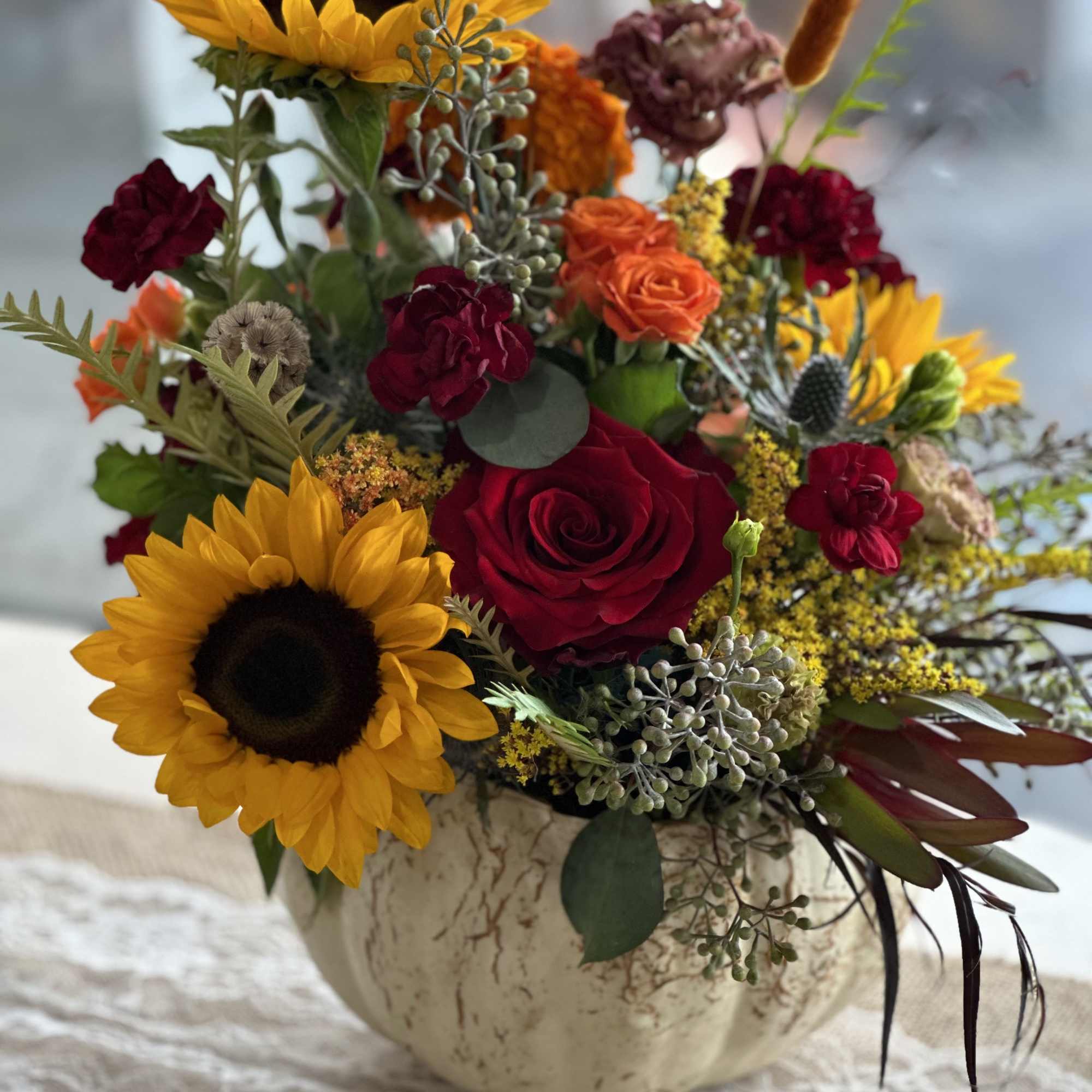 Elevate your Thanksgiving table this Holiday with our exquisite flower arrangements meticulously
