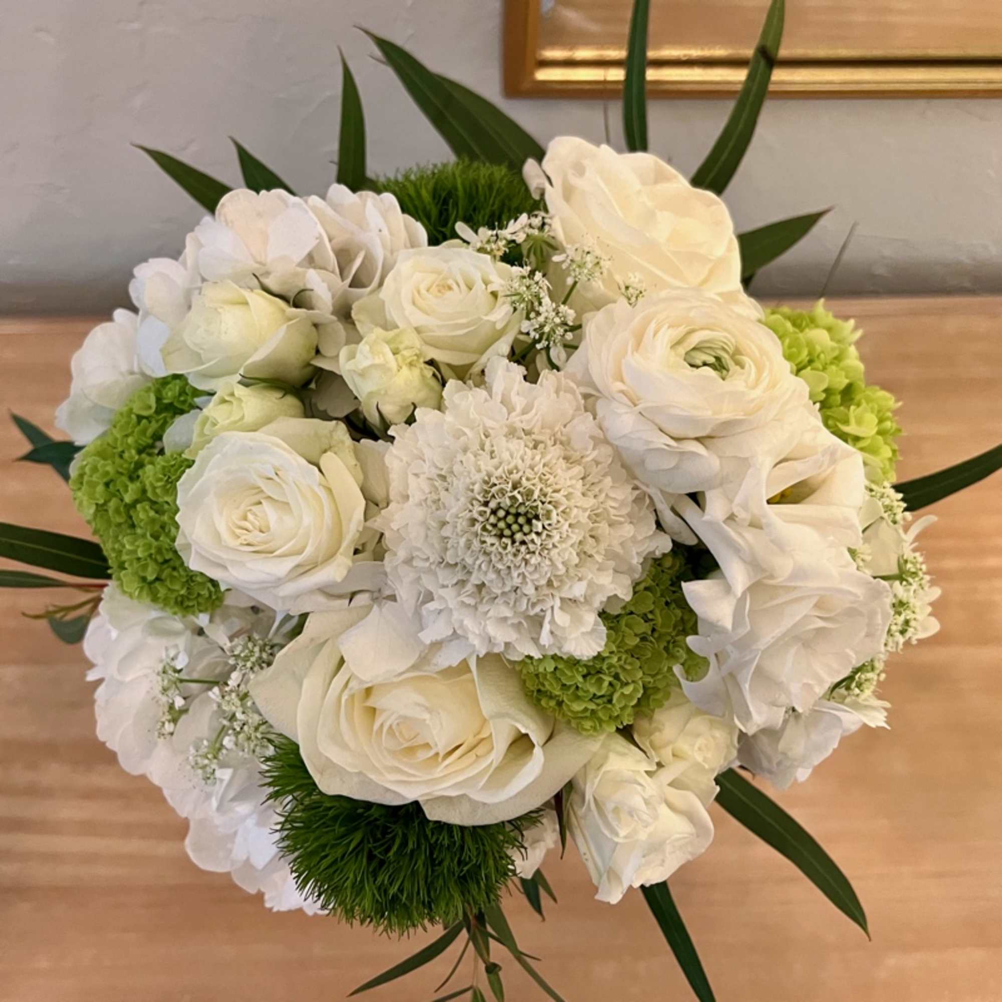 Work with our floral designer to create the perfect petite bouquet for