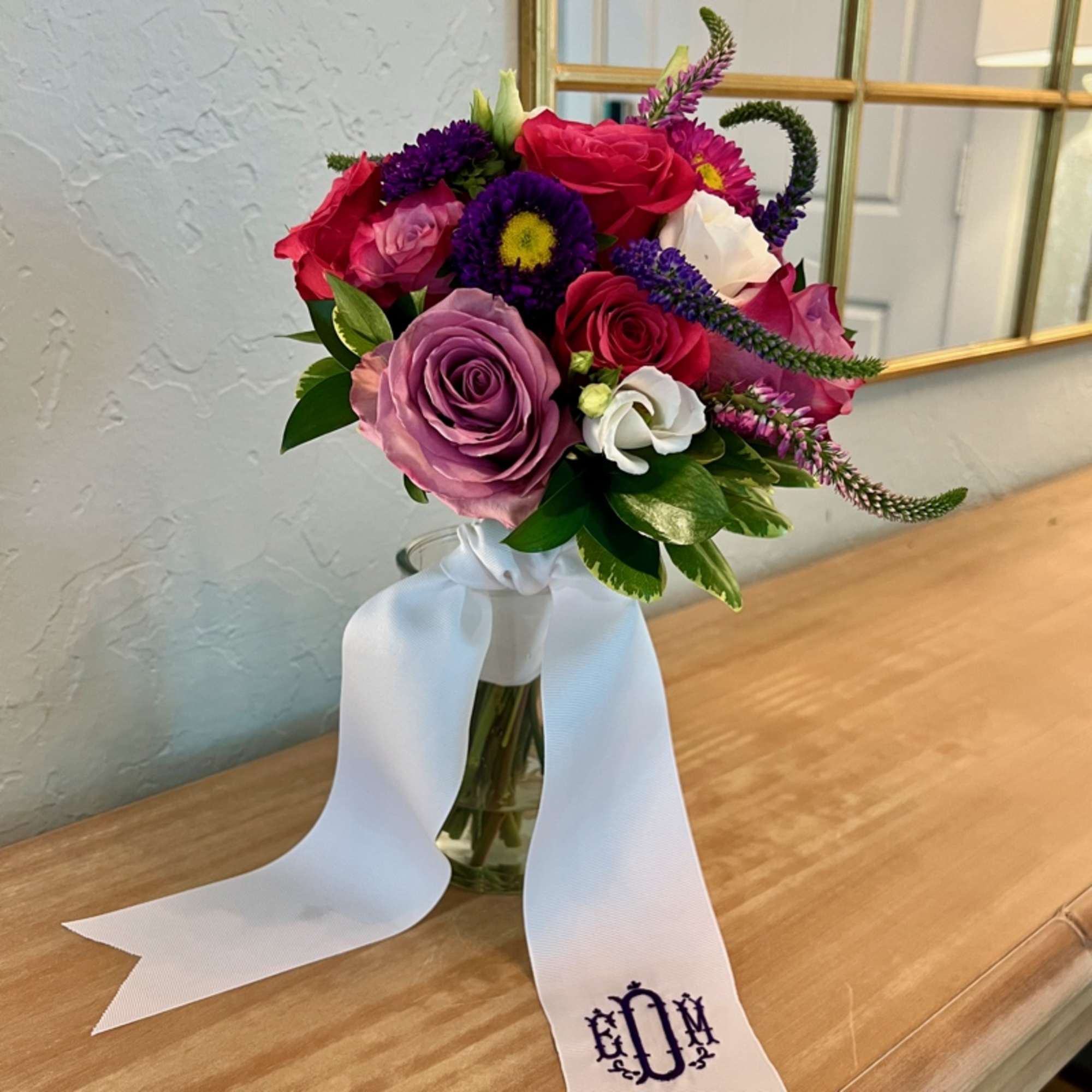 Work with our floral designer to create the perfect petite bouquet for